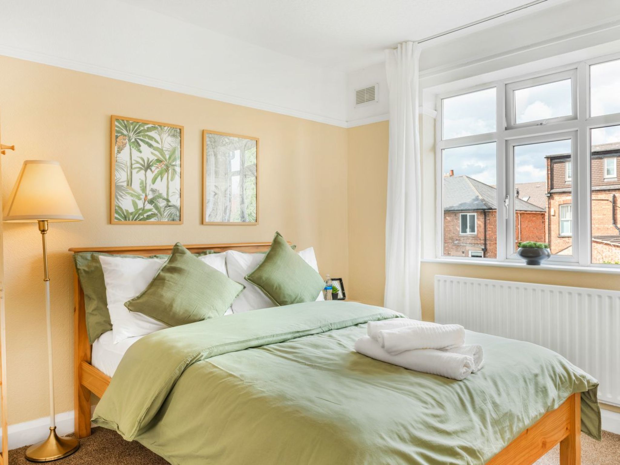 "3-Bett-Haus mit Parkplatz und Büro"-Image-tags.info