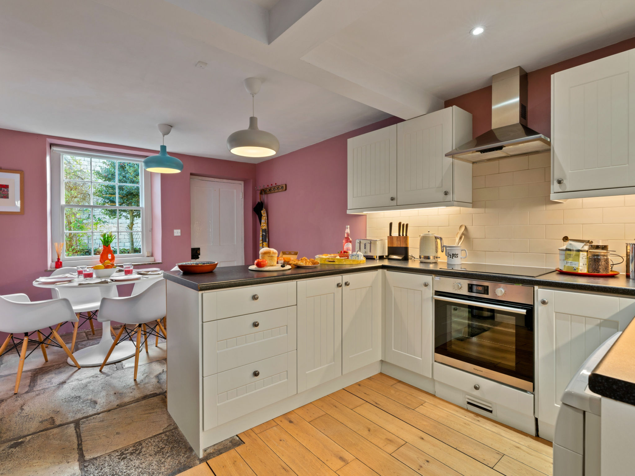 Meadowsweet Cottage - Binnen