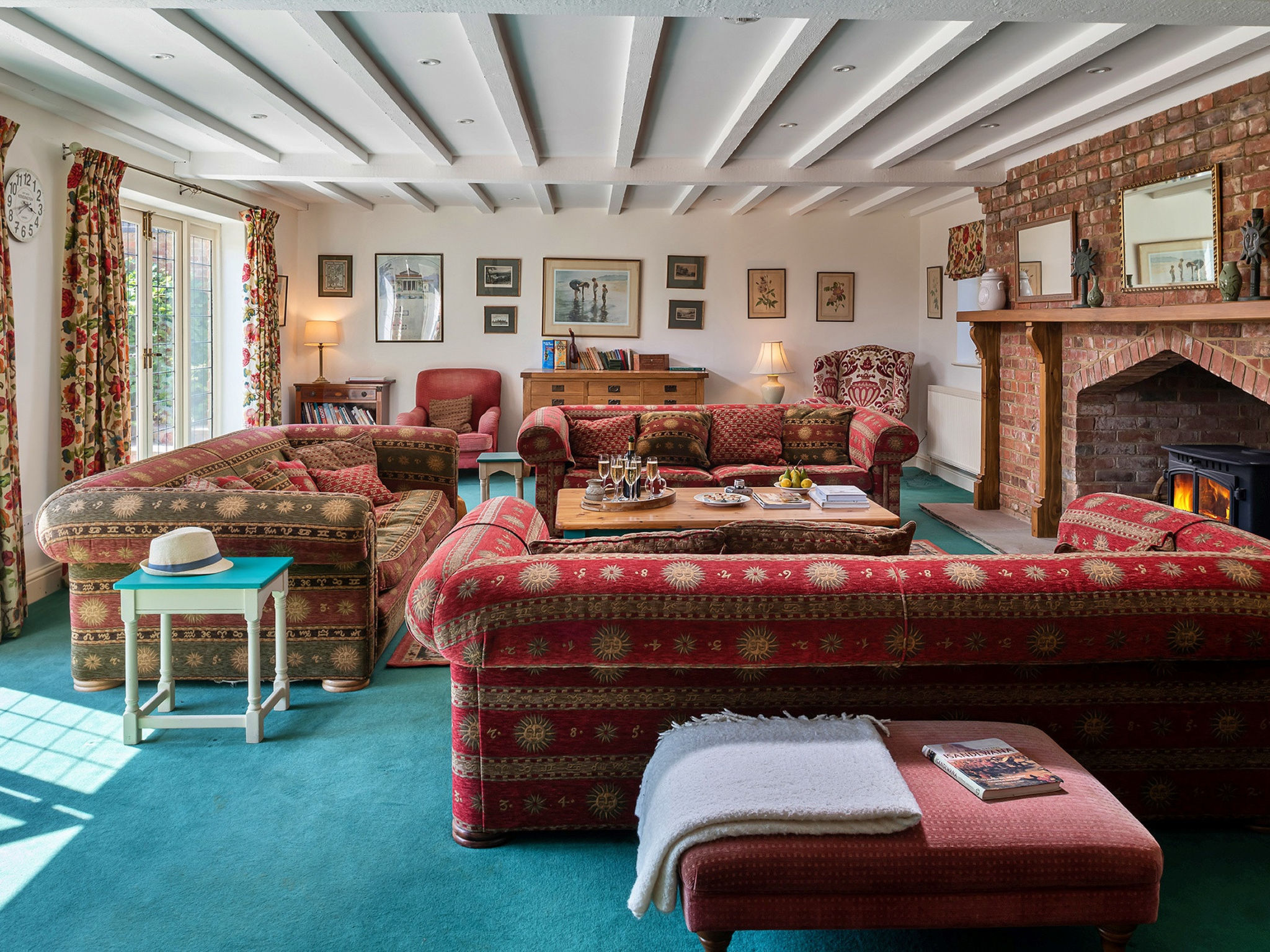 Chillstone House — Living Room (5 of 56)