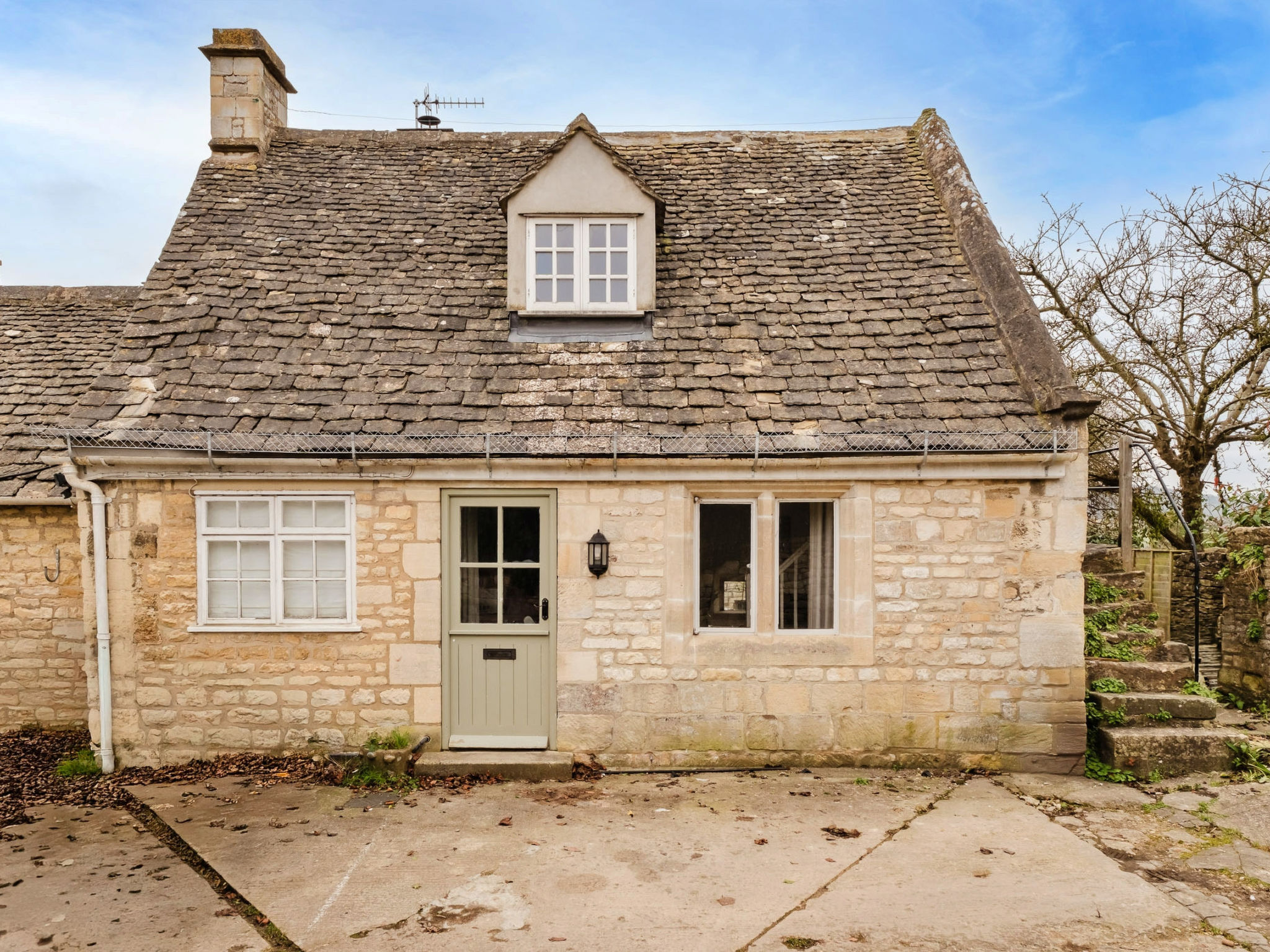 Courtside Cottage