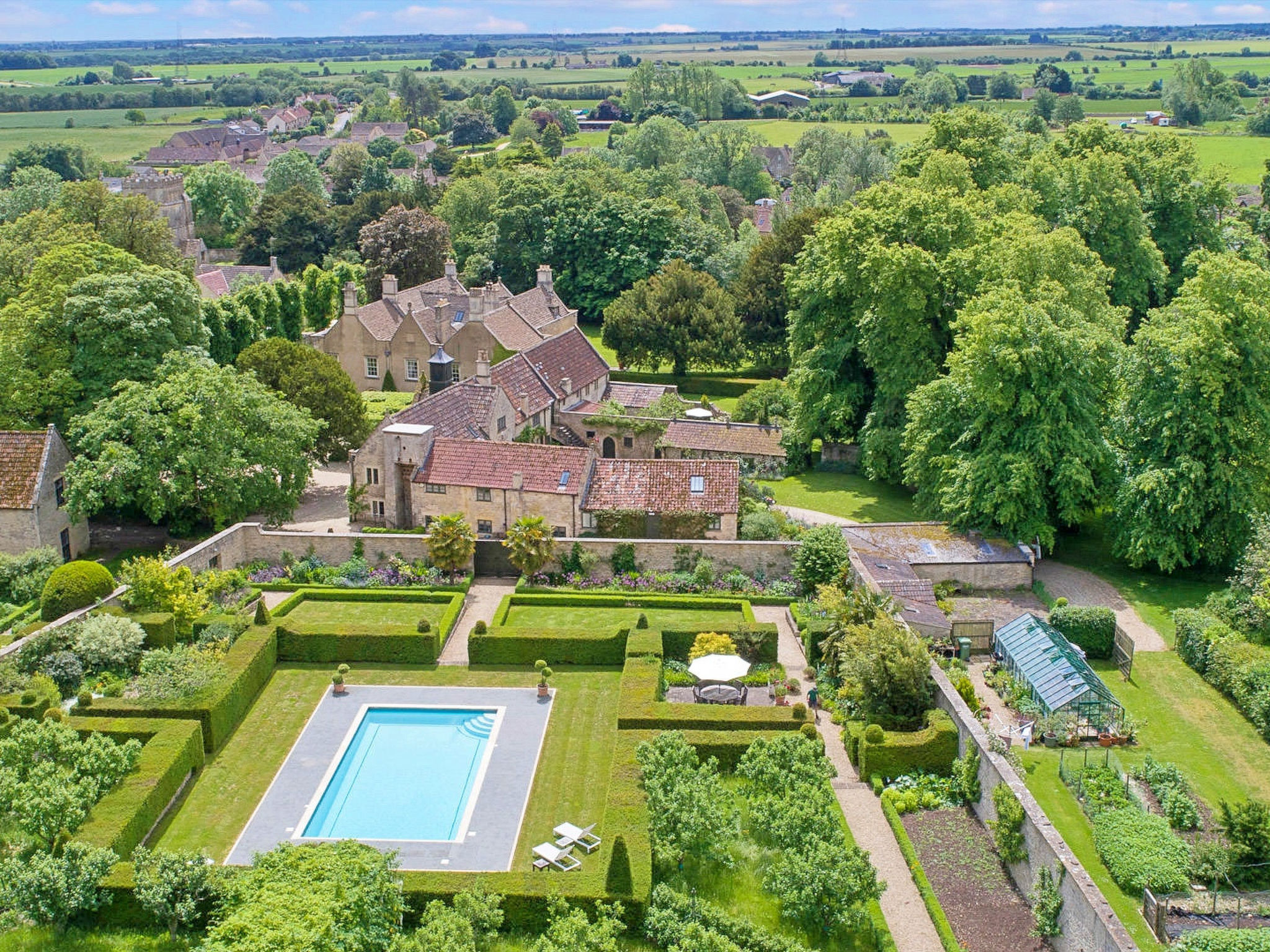 Tormarton Court