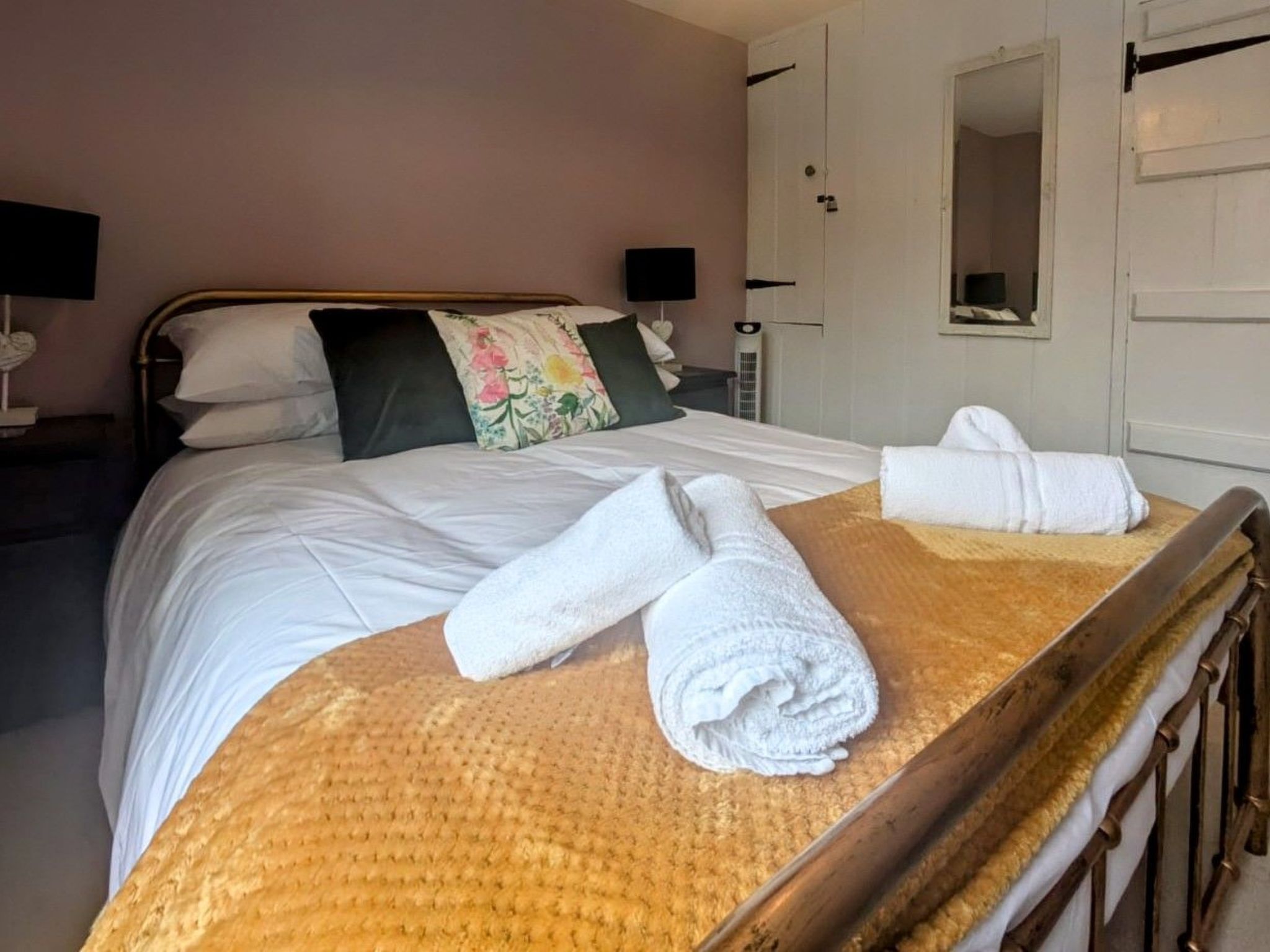 Doverow Cottage-Image-tags.info