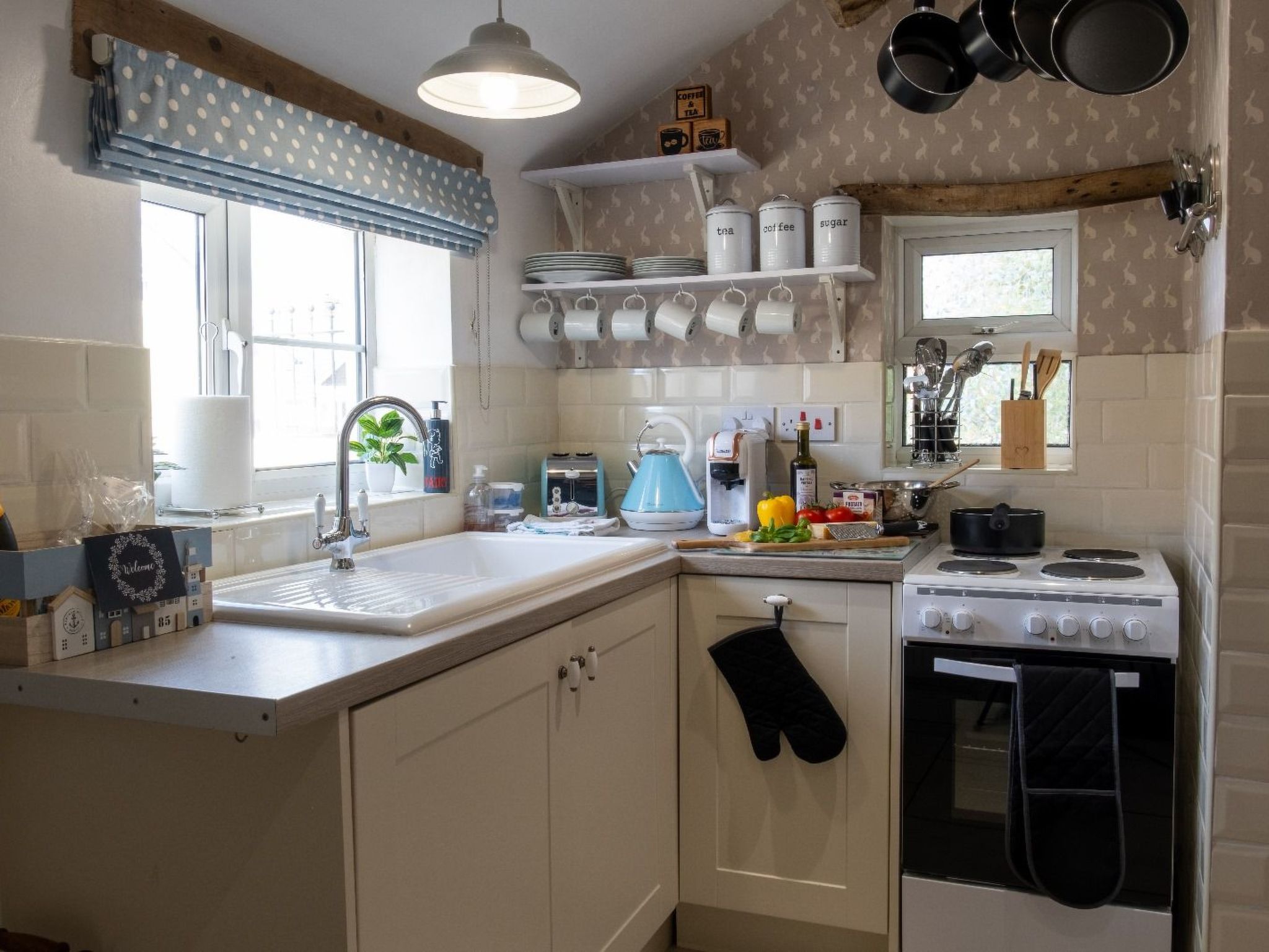 Doverow Cottage-Image-tags.info