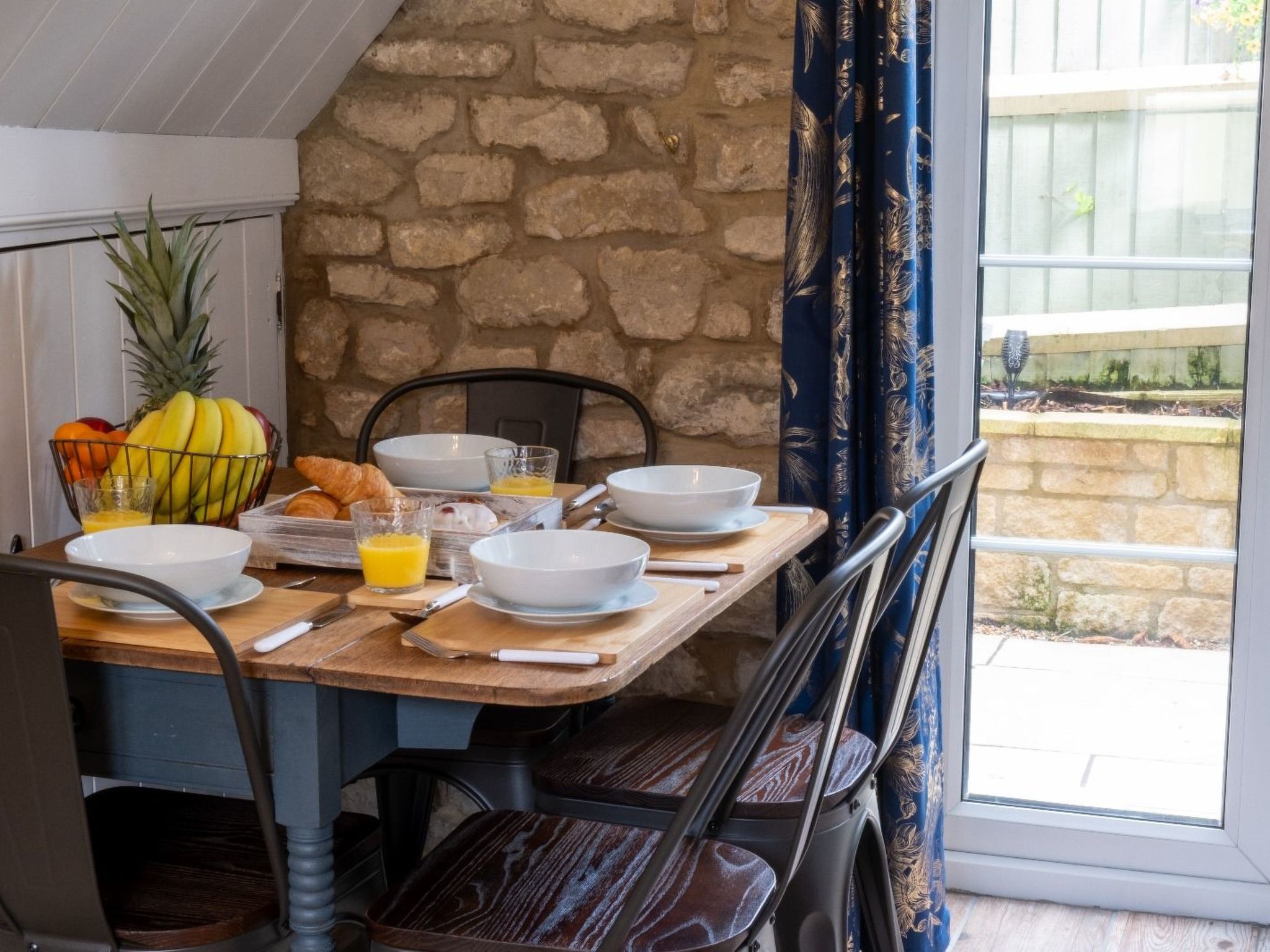 Doverow Cottage-Image-tags.info