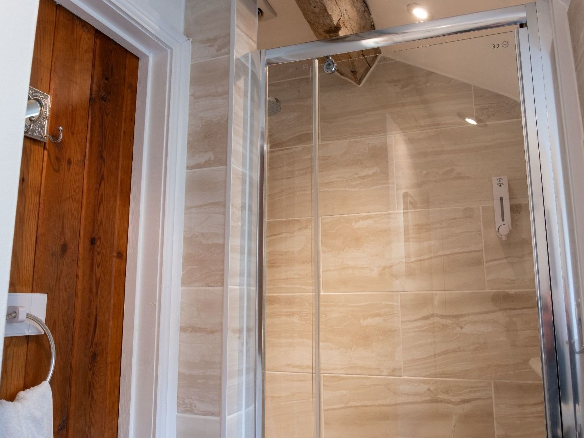 Doverow Cottage-Image-tags.info