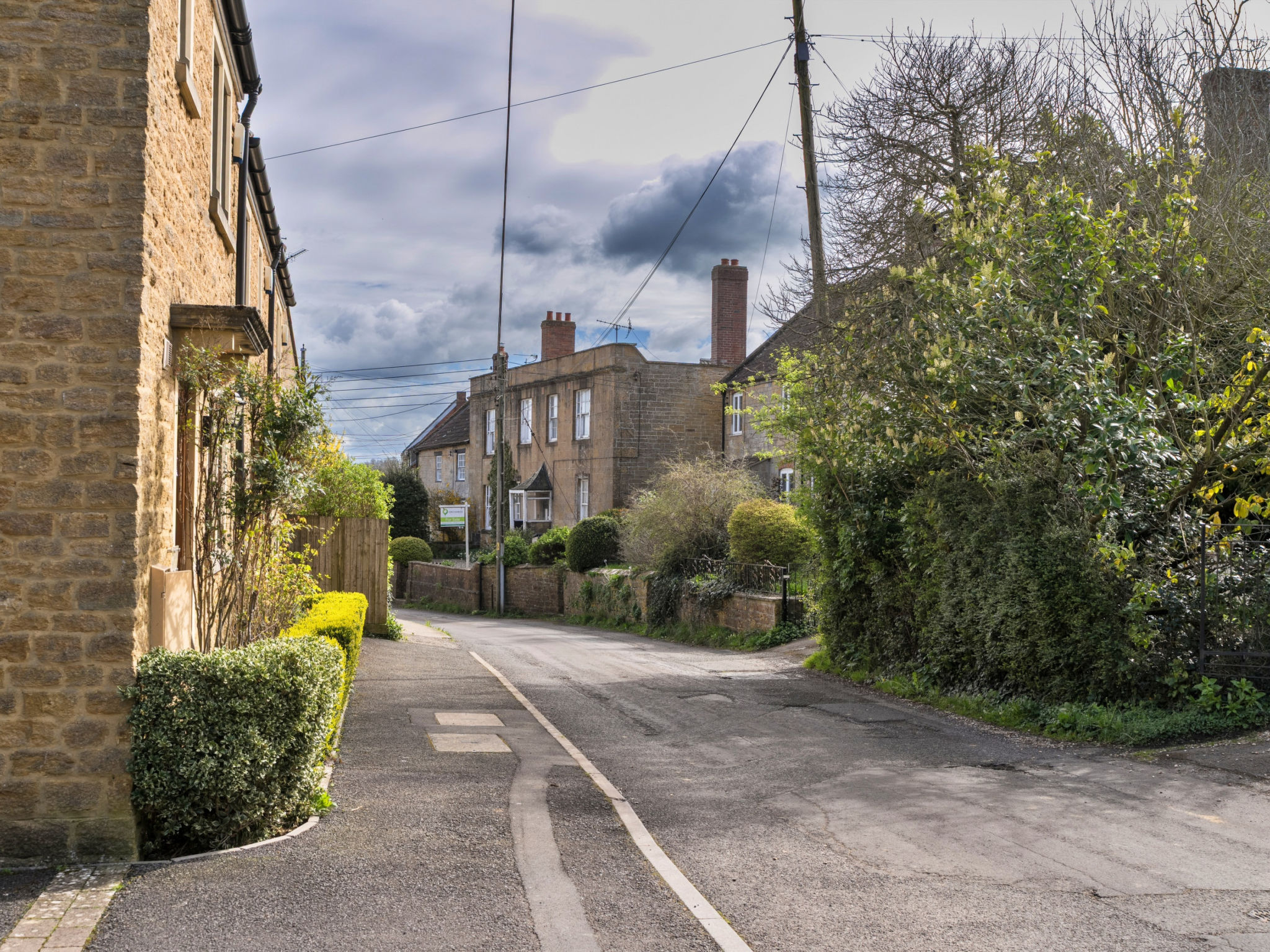 Hollies Coach House