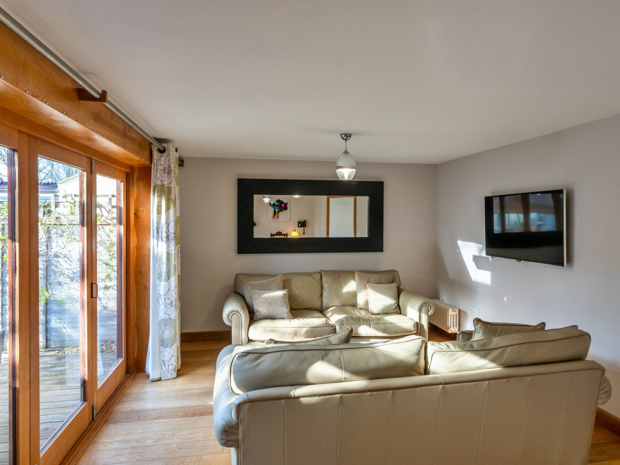 Hollies Cottage, Oak (3 bed) - Binnen