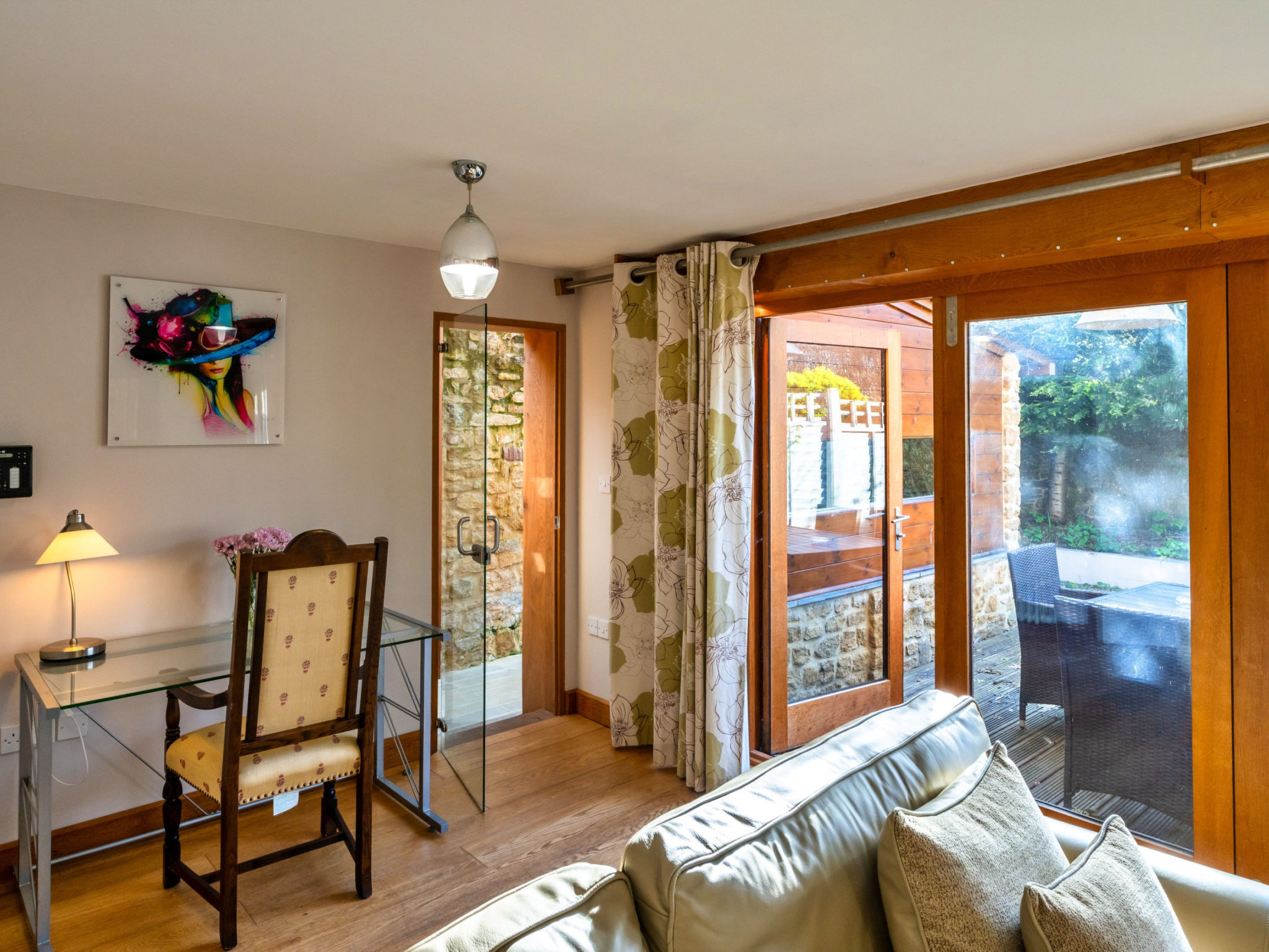 Hollies Cottage, Oak (3 bed) - Binnen