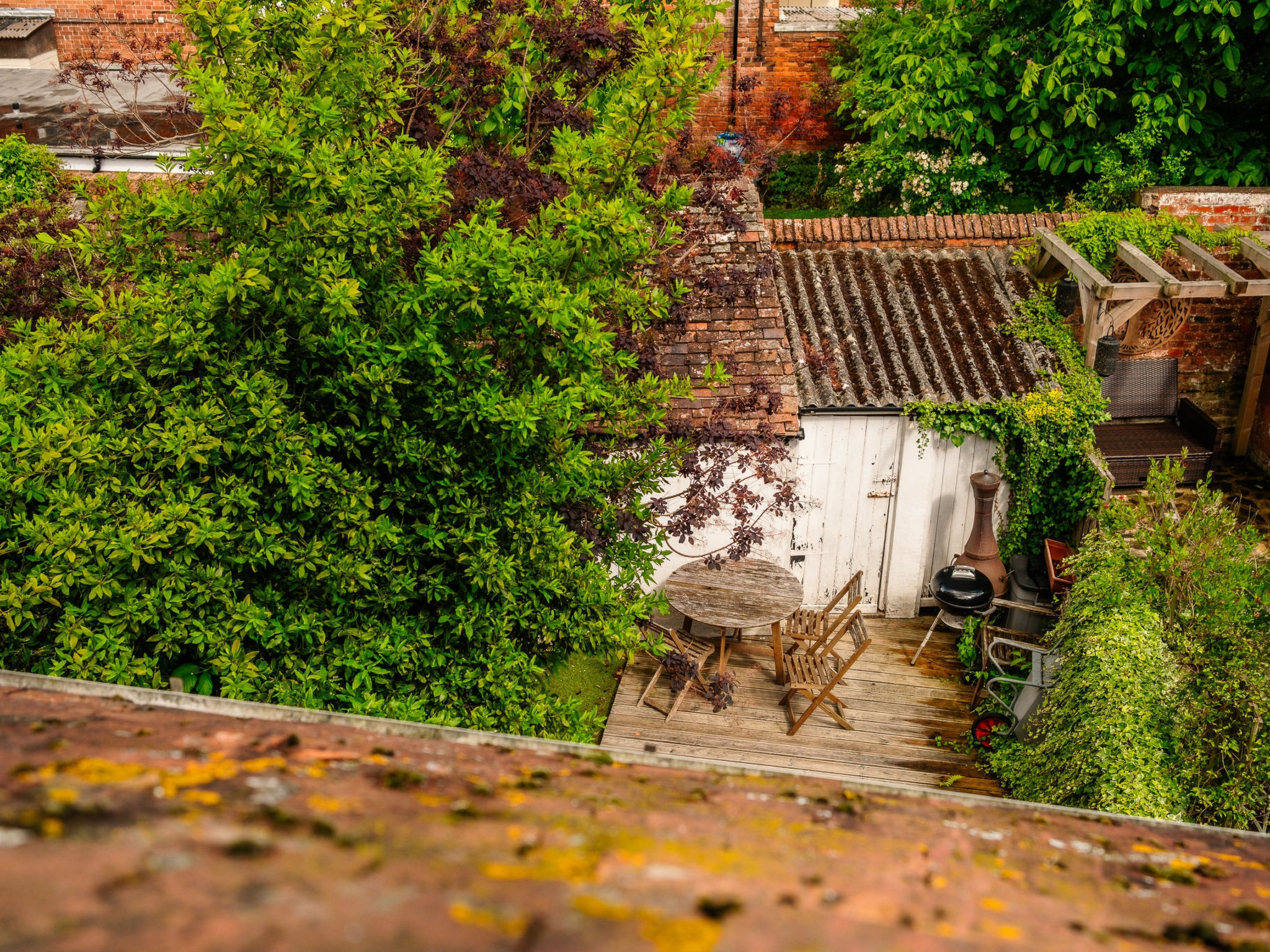 Three Storeys in Newent - Buiten
