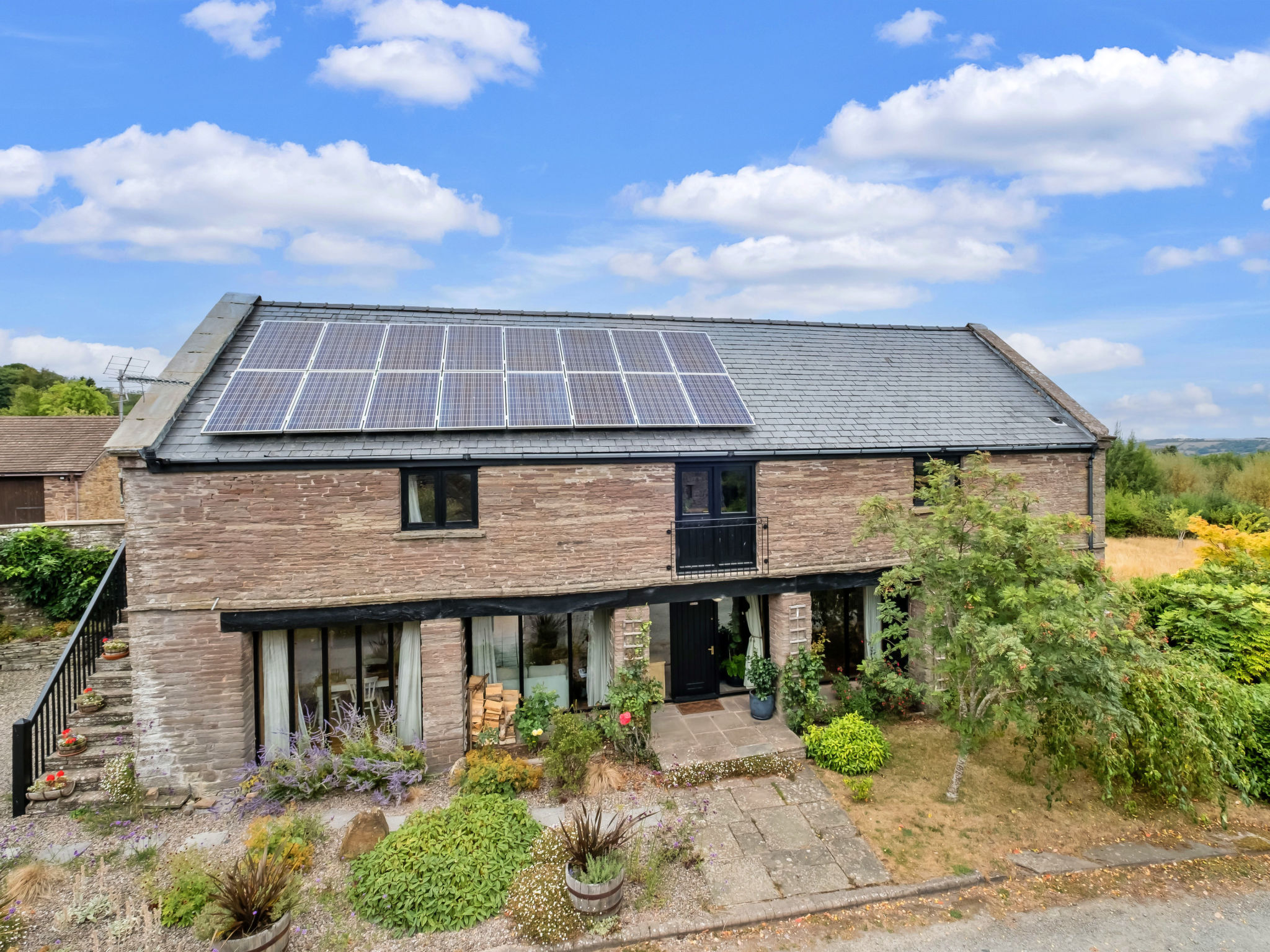 New Lodge Granary - Outside