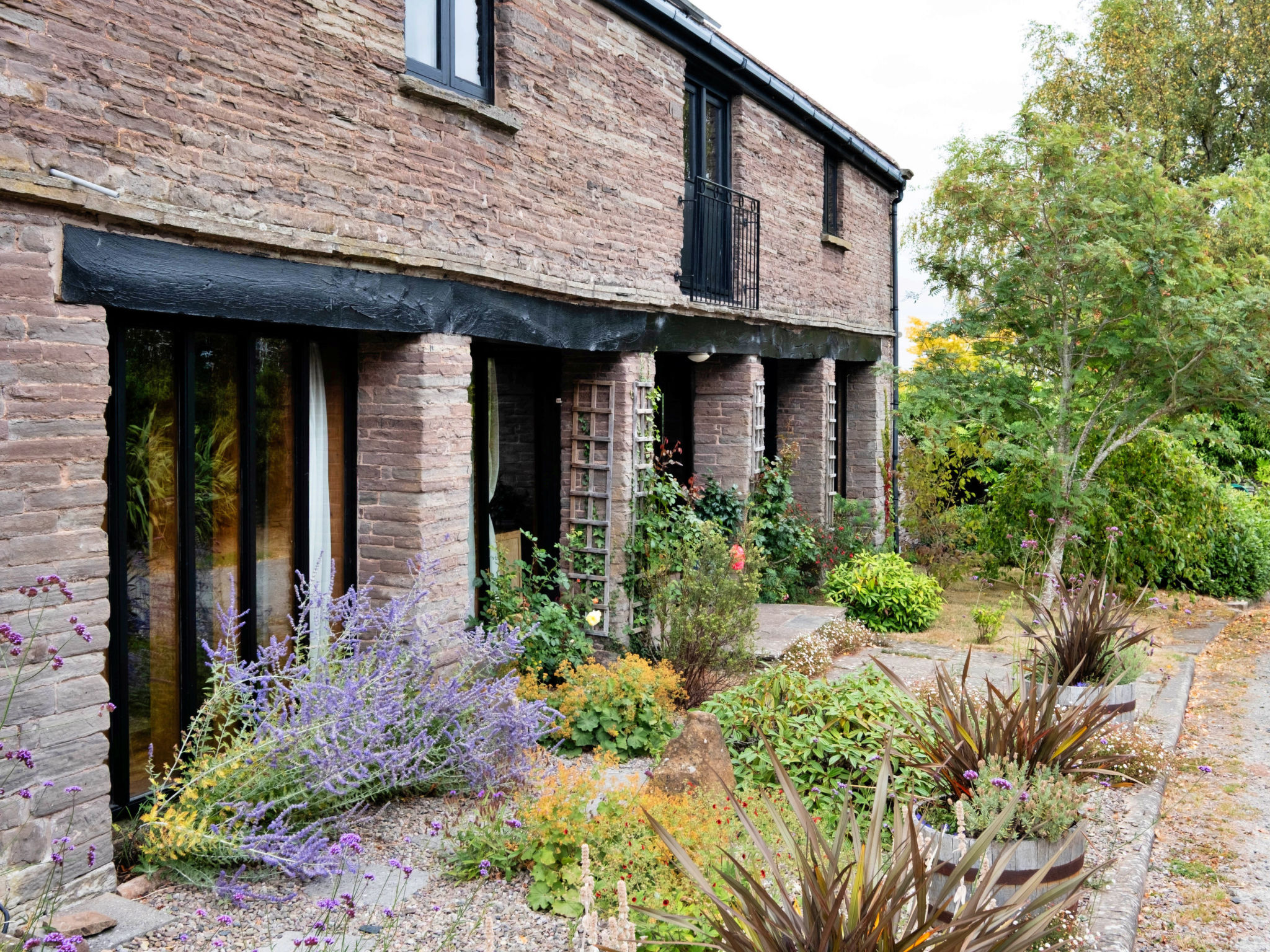 New Lodge Granary - Outside