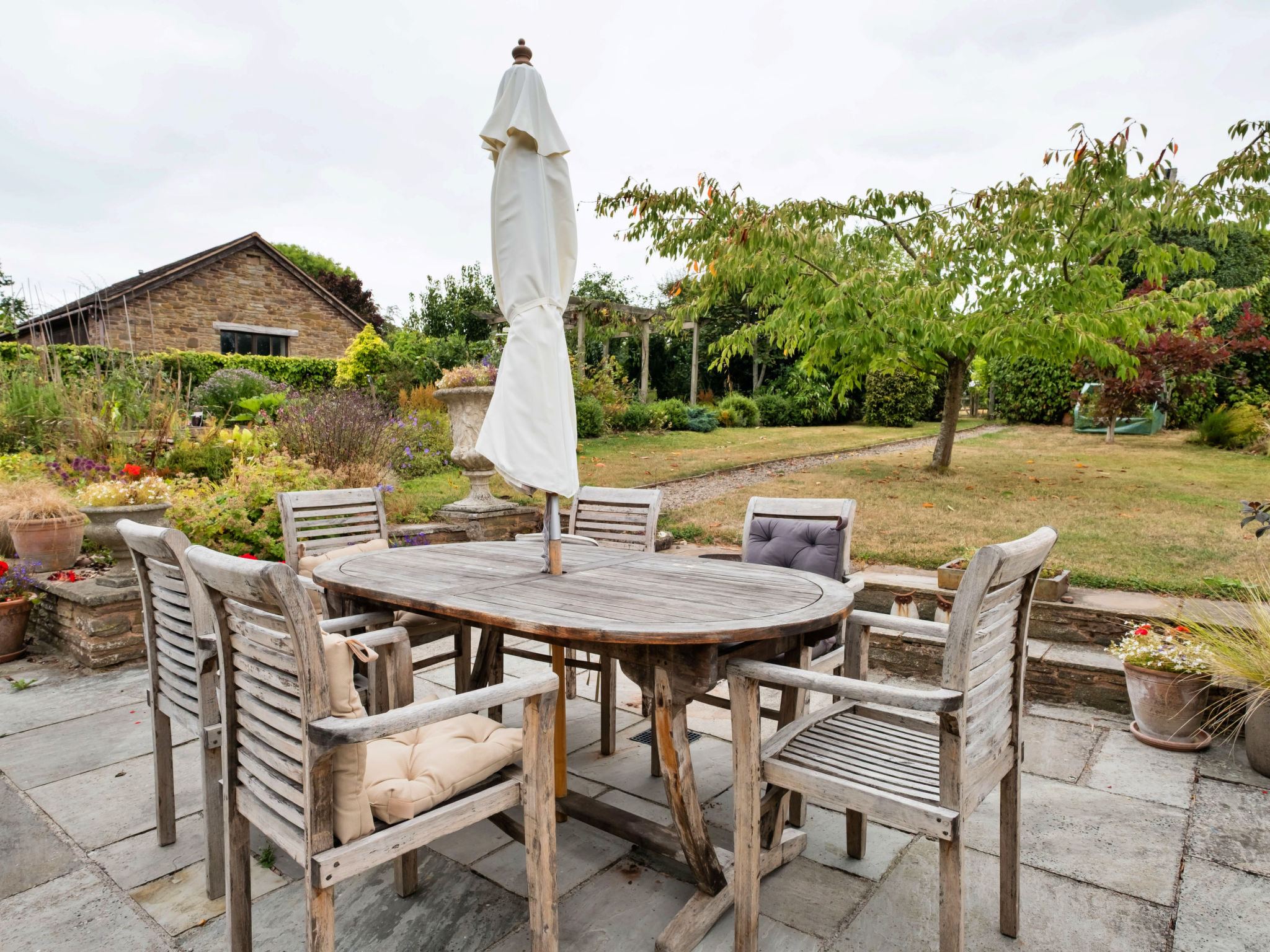 New Lodge Granary - Outside