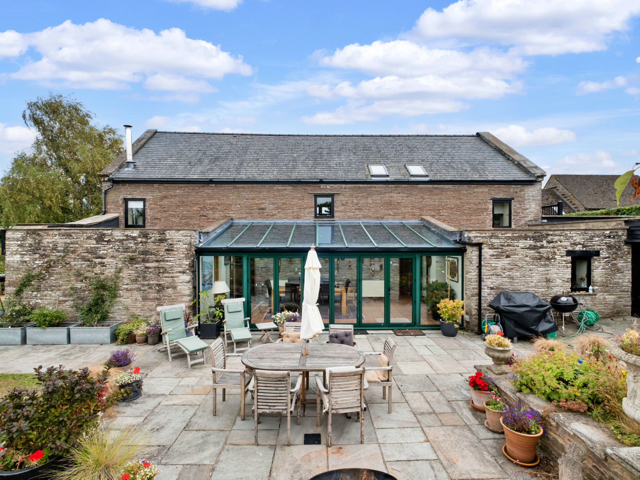 New Lodge Granary - Outside