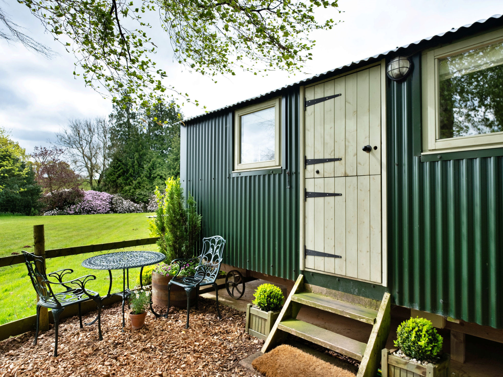 Hay and Hedgerow Glamping-Draußen
