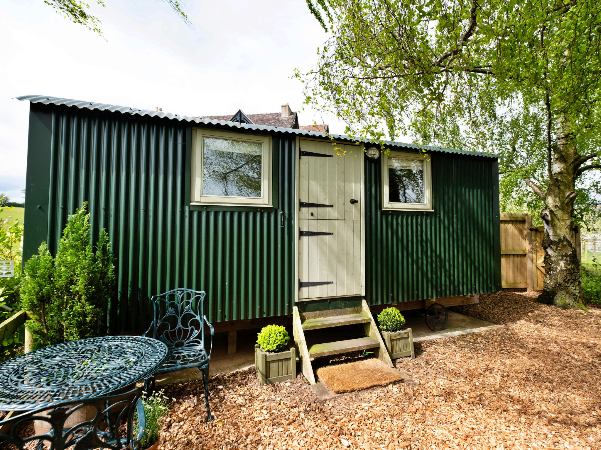 Hay and Hedgerow Glamping-Draußen