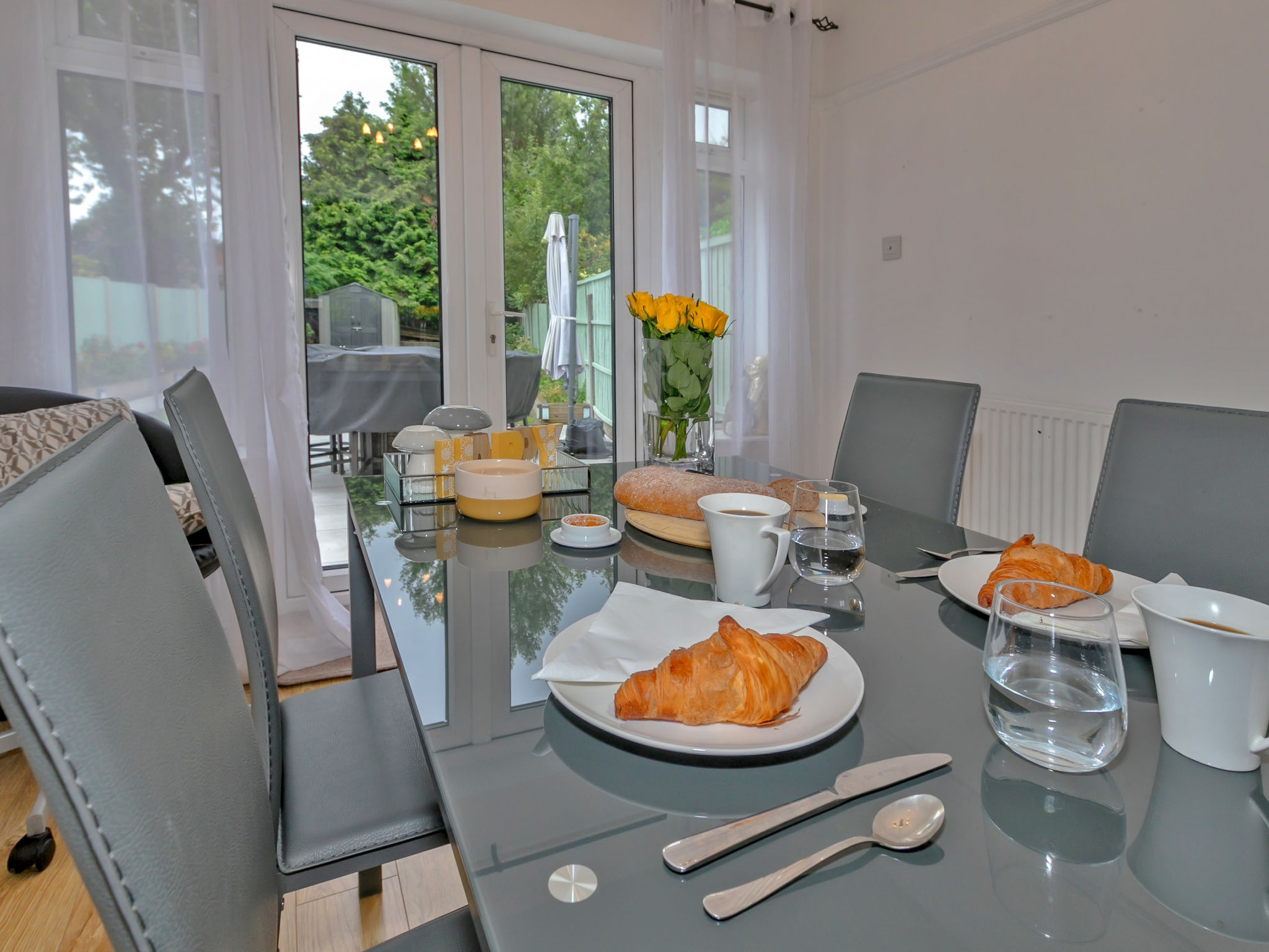 DeBarnes House - Drinnen