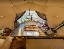 Knole Luxury Dome: Glamping in een ruime koepel nabij Canterbury - thumbnail 4