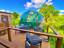 Scotney Luxury Dome: Glamping in stijl nabij Hoath, Kent - thumbnail 1