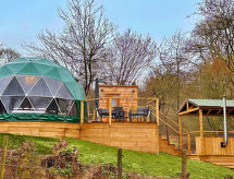 Unieke glamping koepel met whirlpool en open haard bij Hoath - thumbnail 2