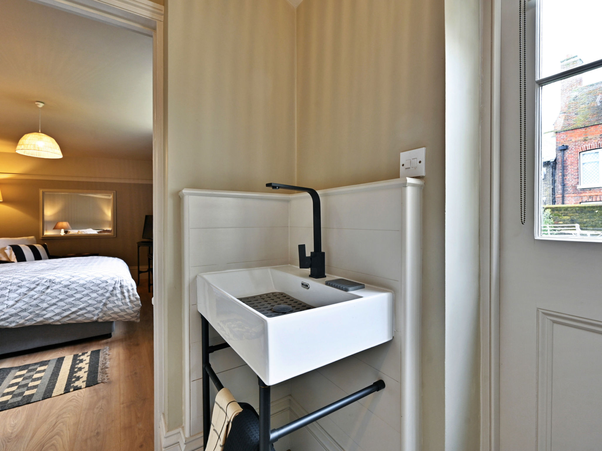 St Germain's Annexe - Inside