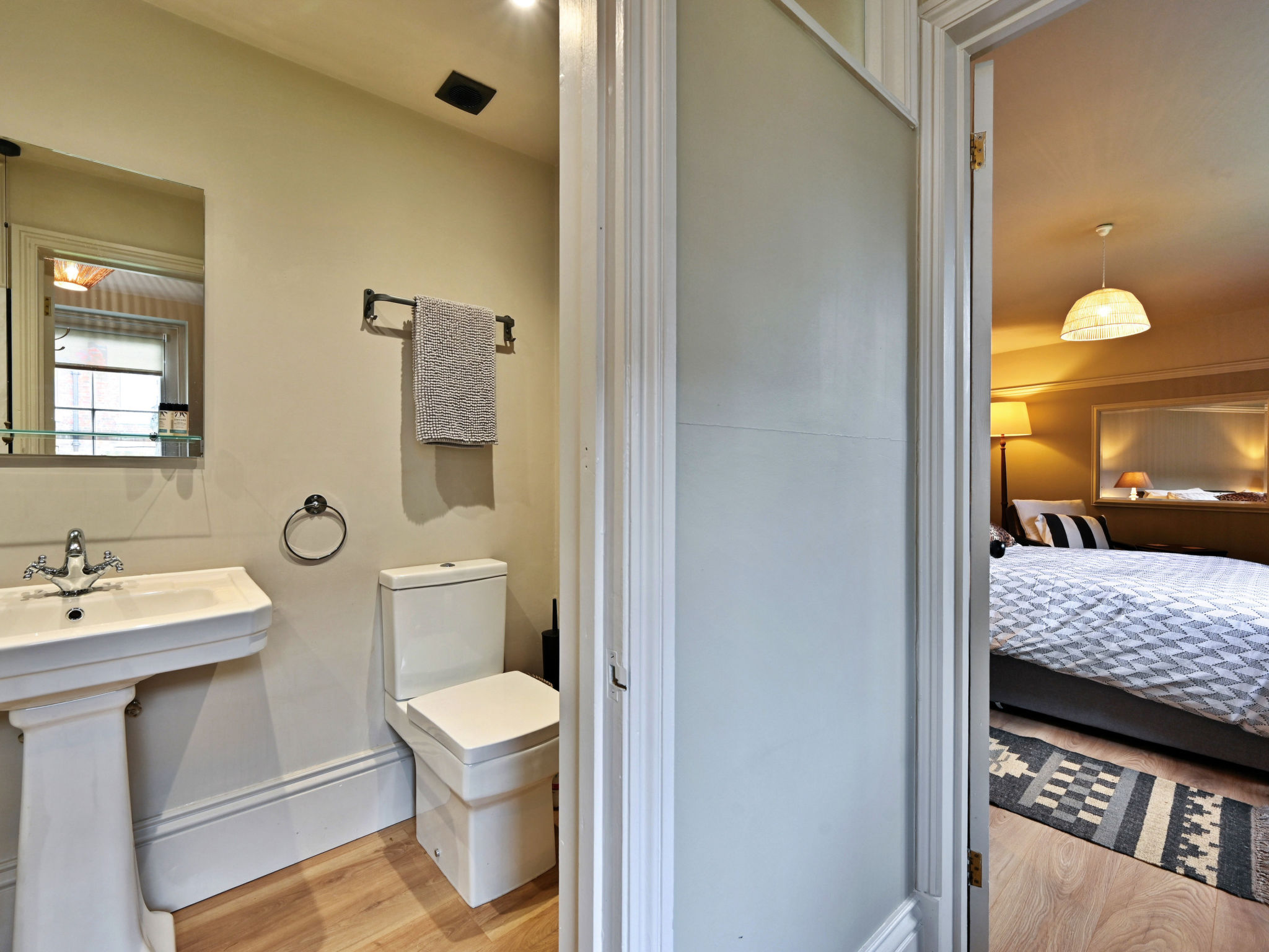 St Germain's Annexe - Inside