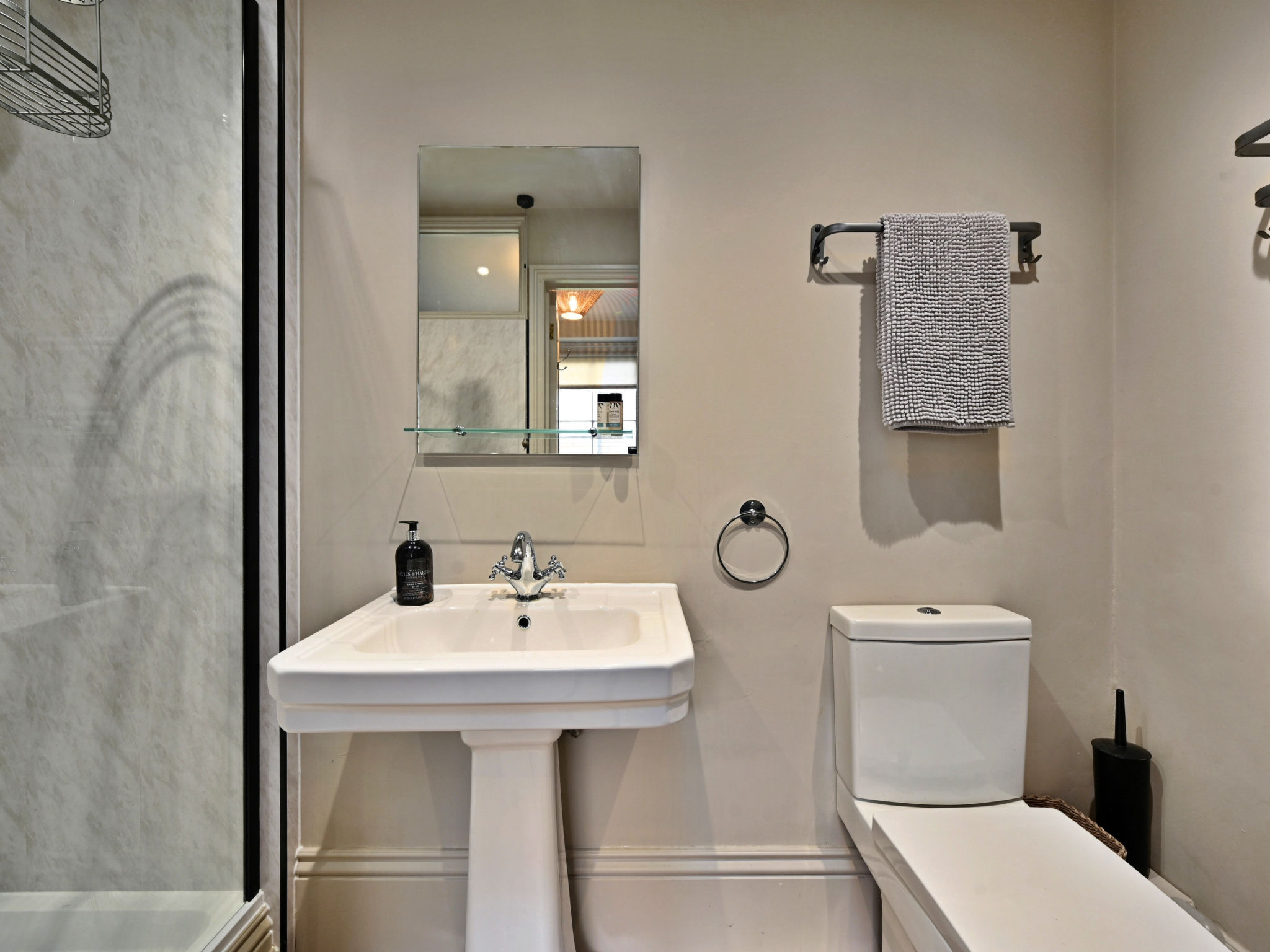 St Germain's Annexe - Inside