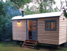 Romantisch verblijf in The Bakers Hut te Steyning met eigen tuin - thumbnail 1