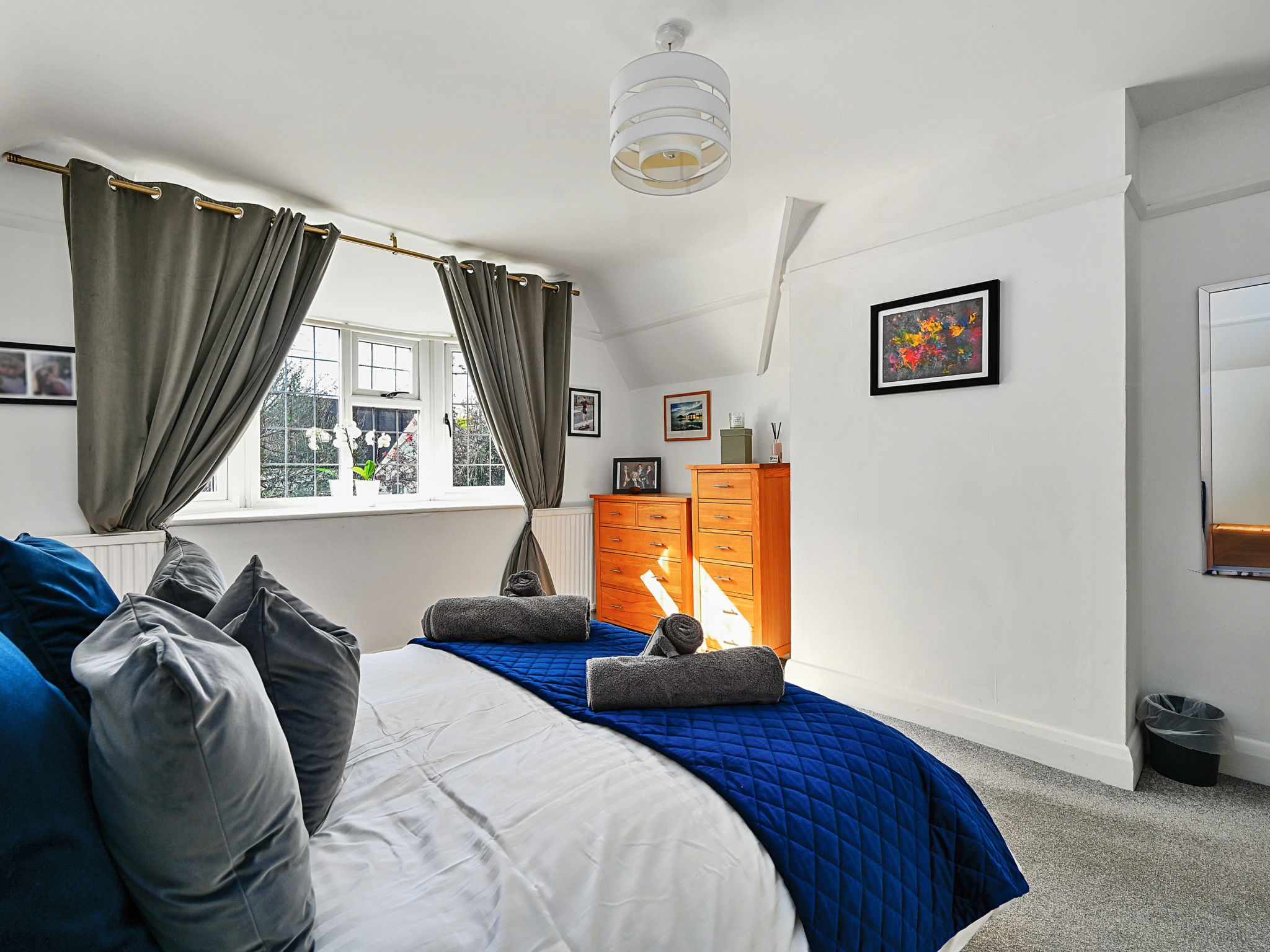 Maison 19, South Way – Chambre, photo 9 sur 33