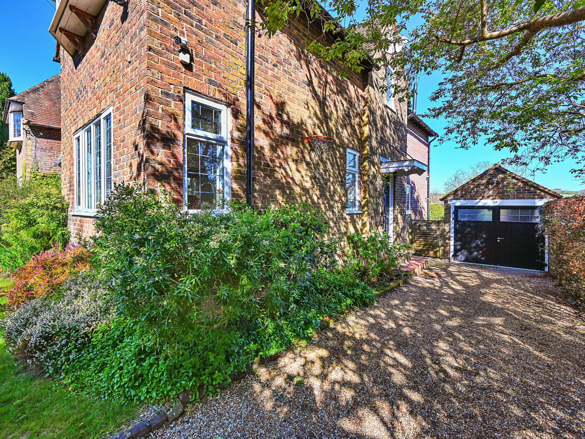 19, South Way - Image 4