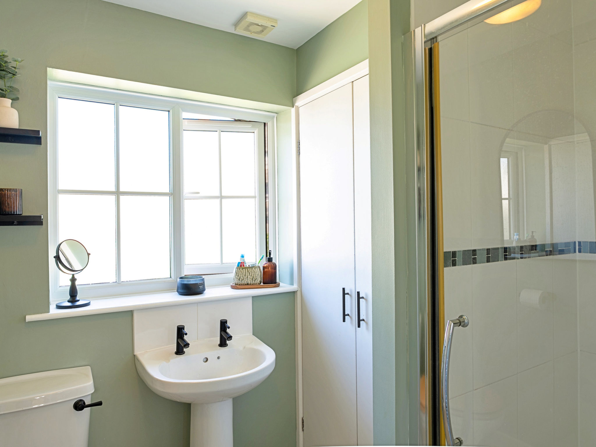 Strand Mews-Inside