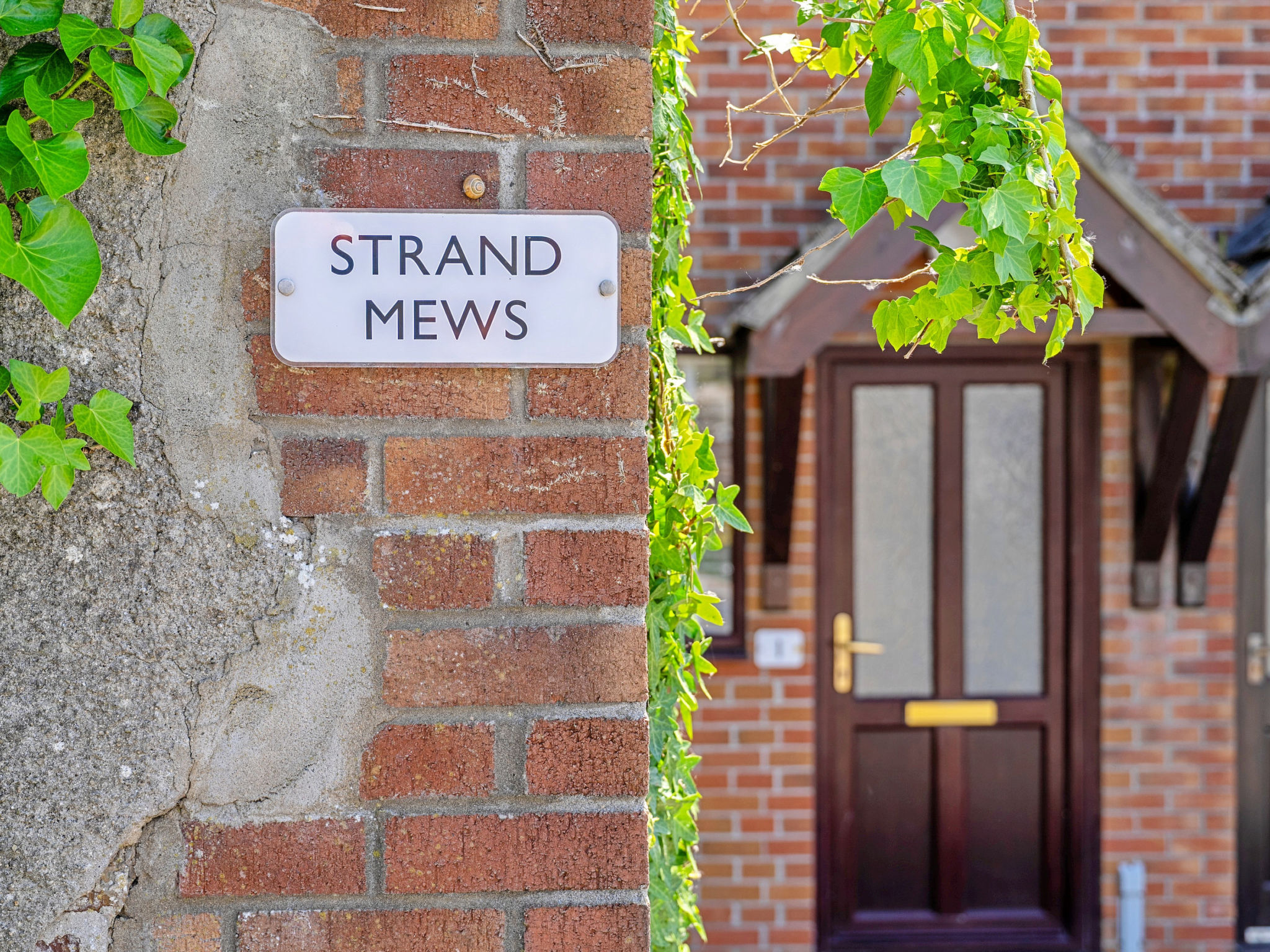 Strand Mews-Outside