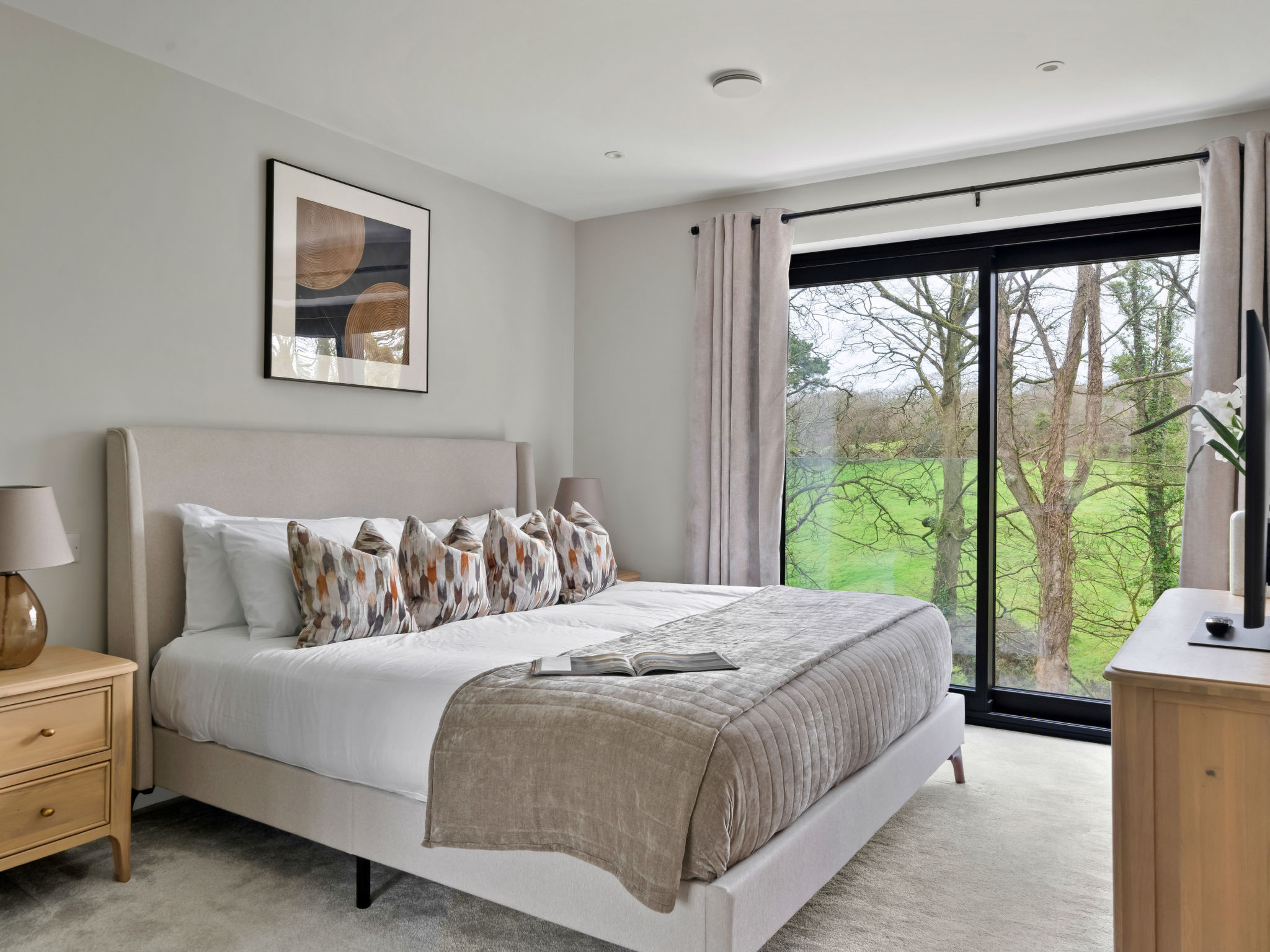 Orchard Rise - Binnen