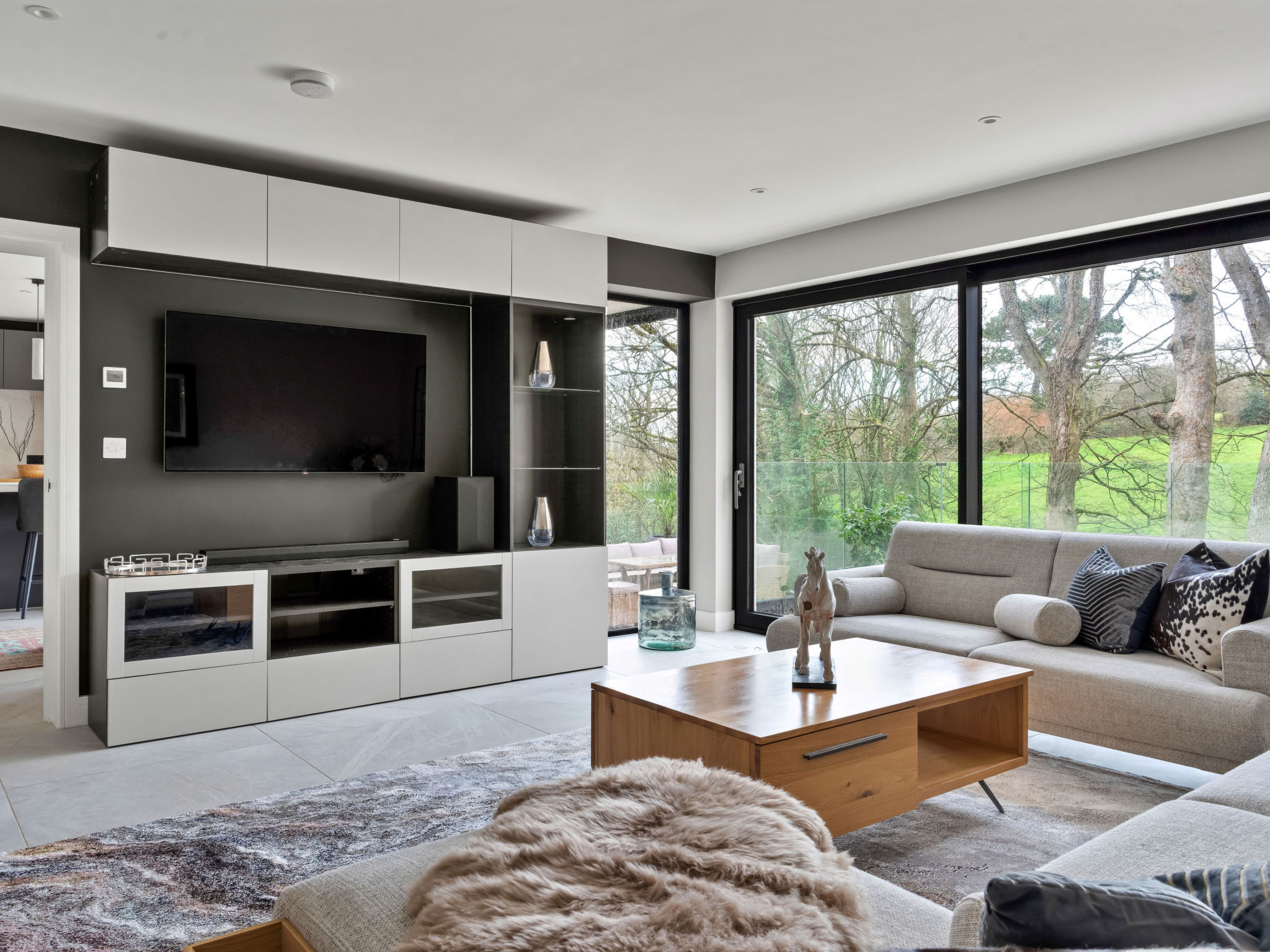 Orchard Rise - Binnen