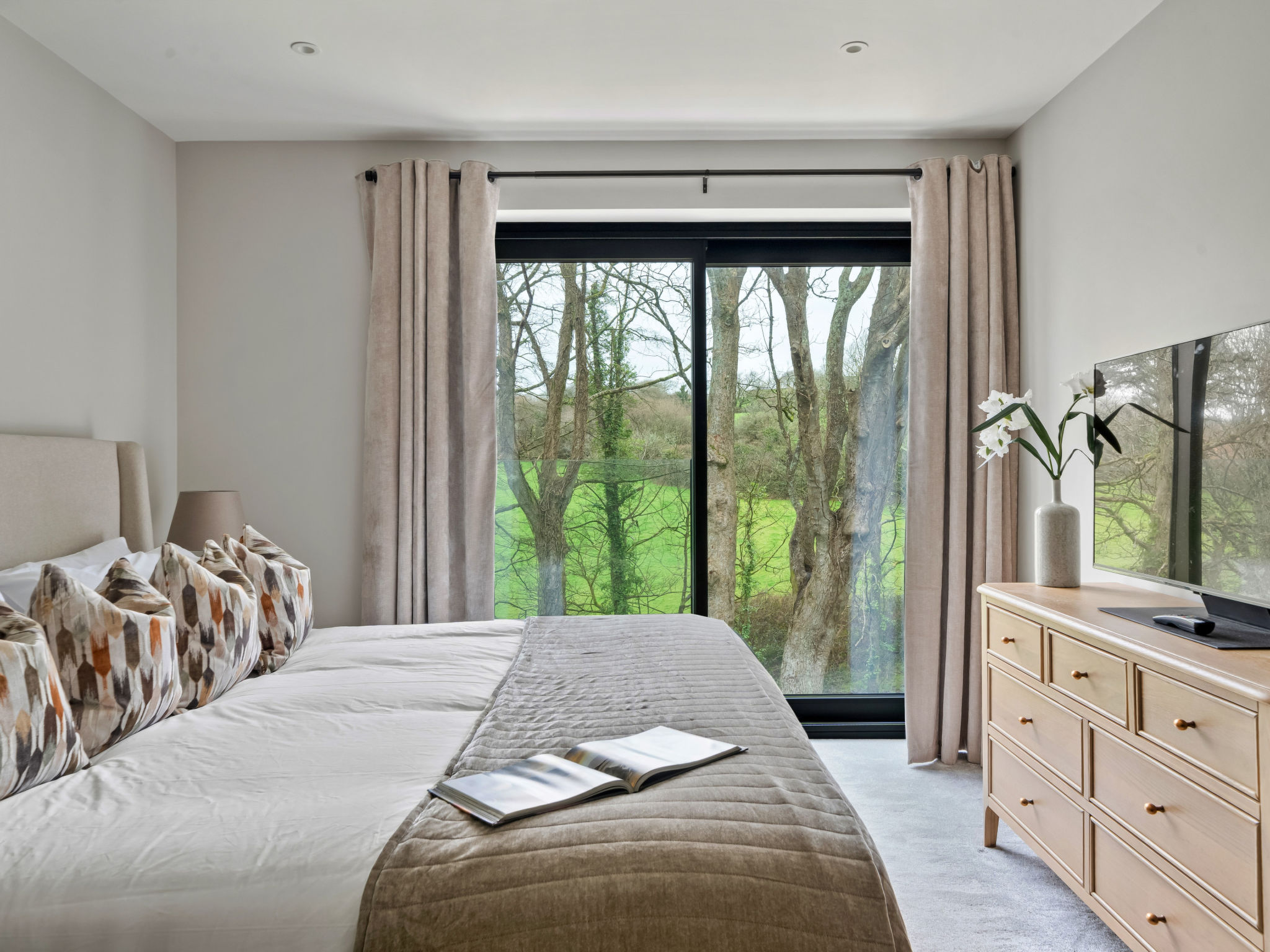 Orchard Rise - Binnen
