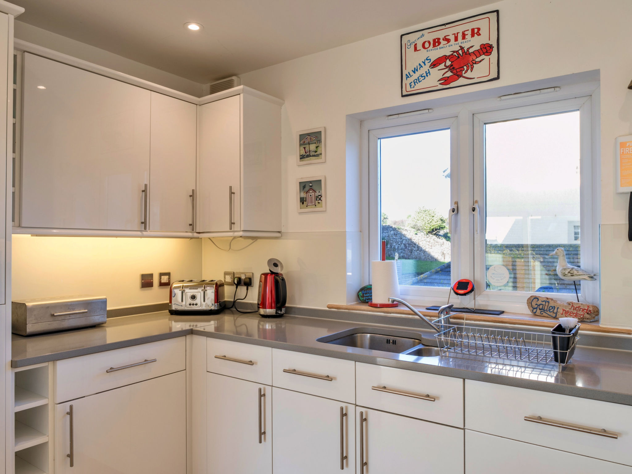 Bude, Upper Deck - Binnen