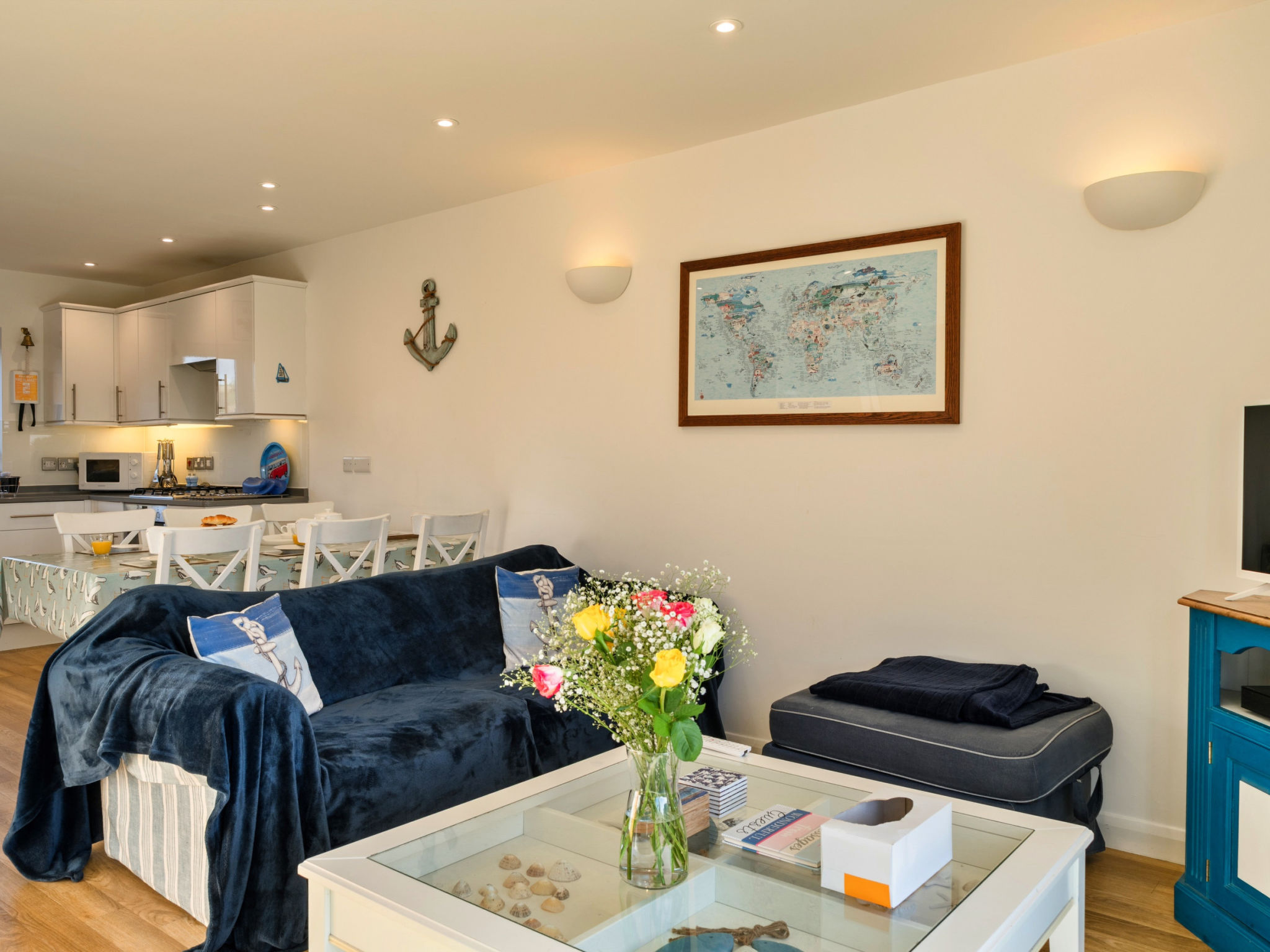 Bude, Upper Deck - Binnen