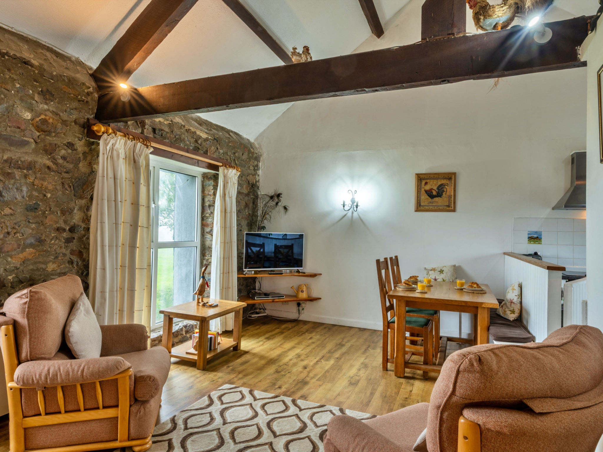 Squire, Quinceborough Farm - Binnen