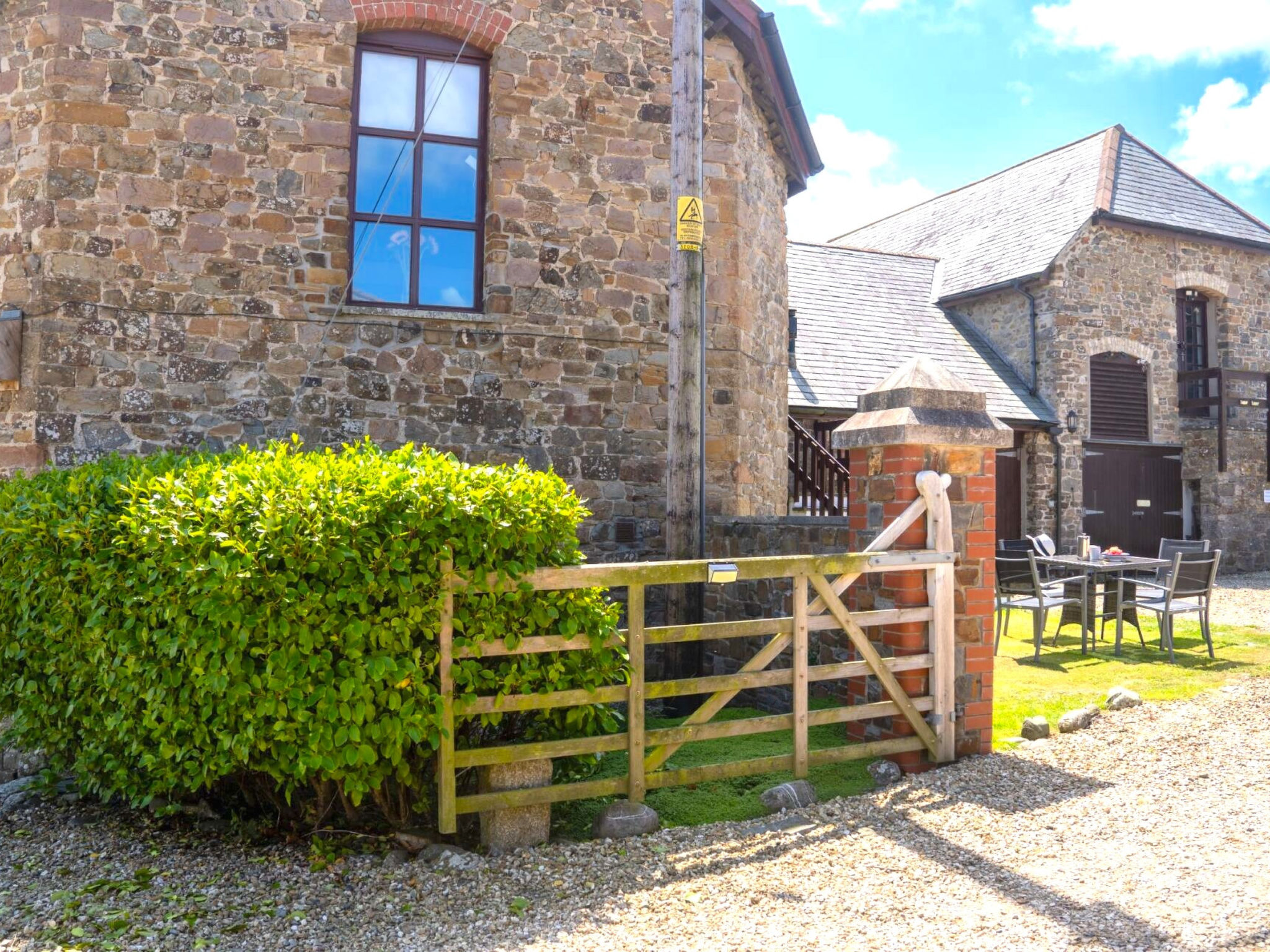 Fields Barn at Widemouth Bay - Buiten