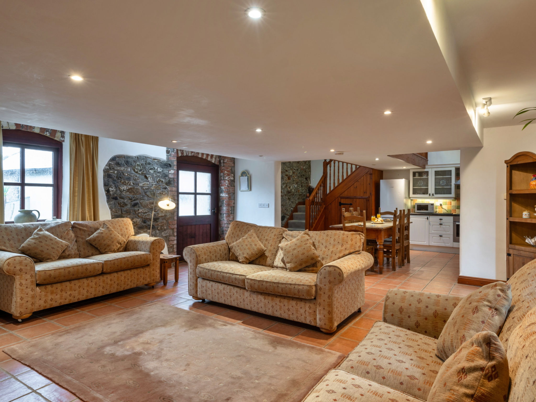 Roost, Quinceborough Farm - Binnen