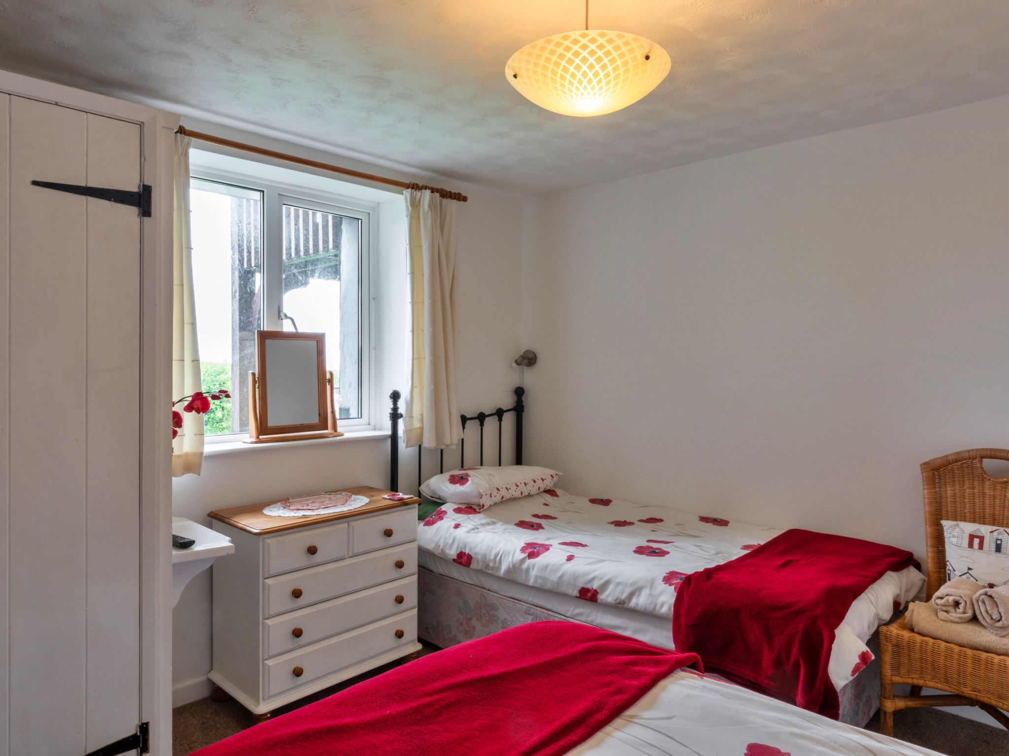 Mucklow, Quinceborough Farm - Binnen