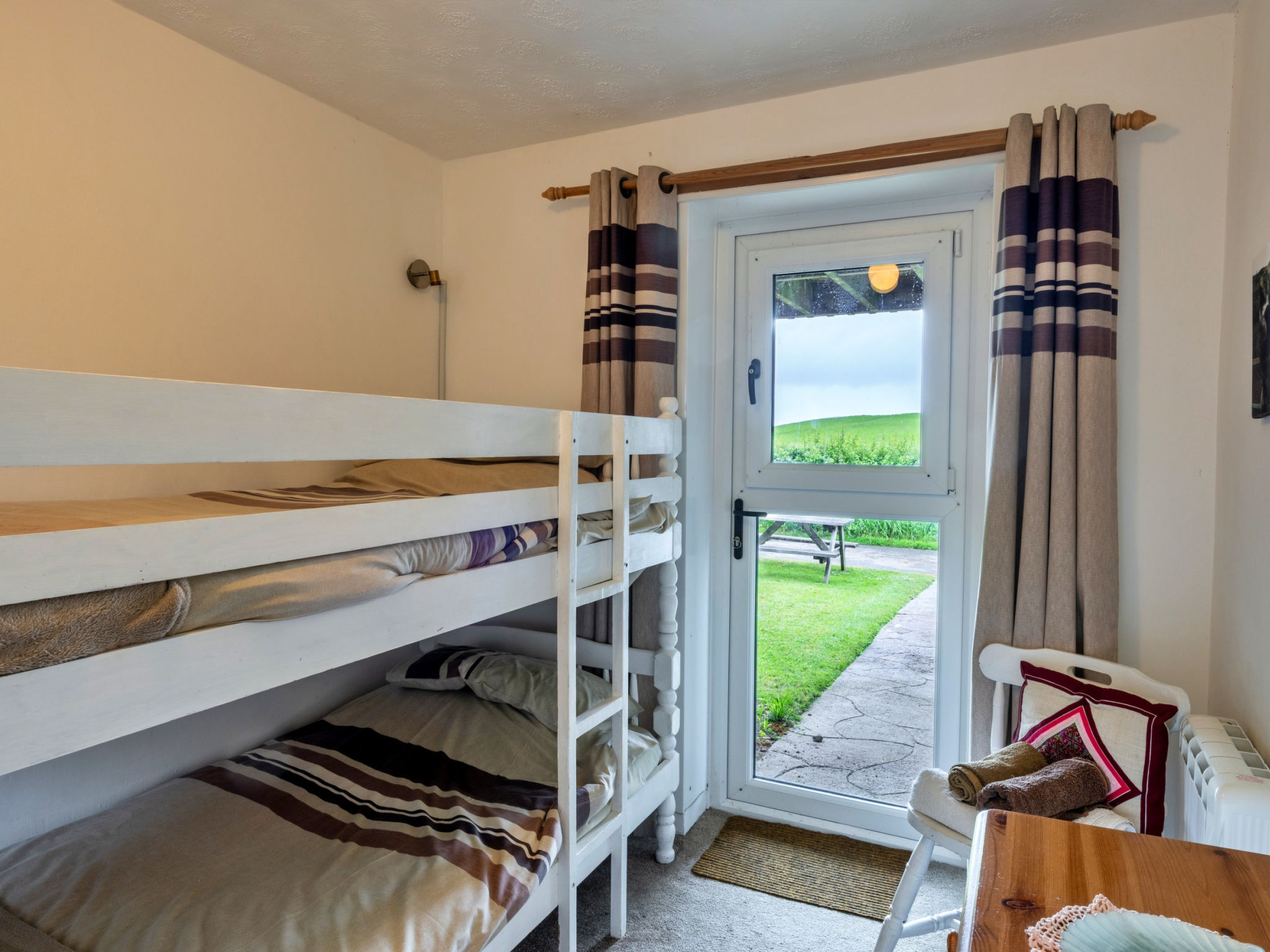Mucklow, Quinceborough Farm - Binnen