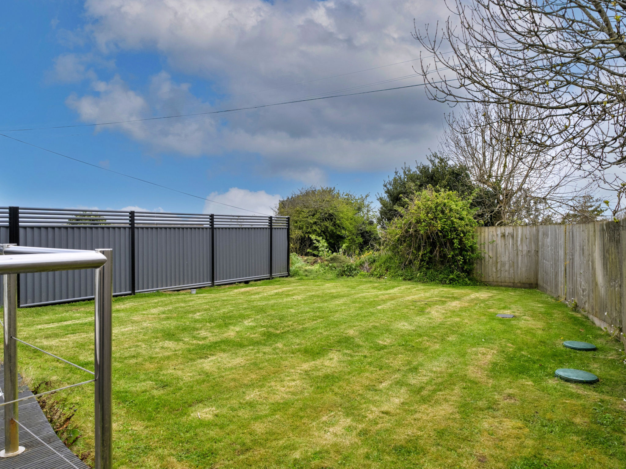 Tregirls - Outside