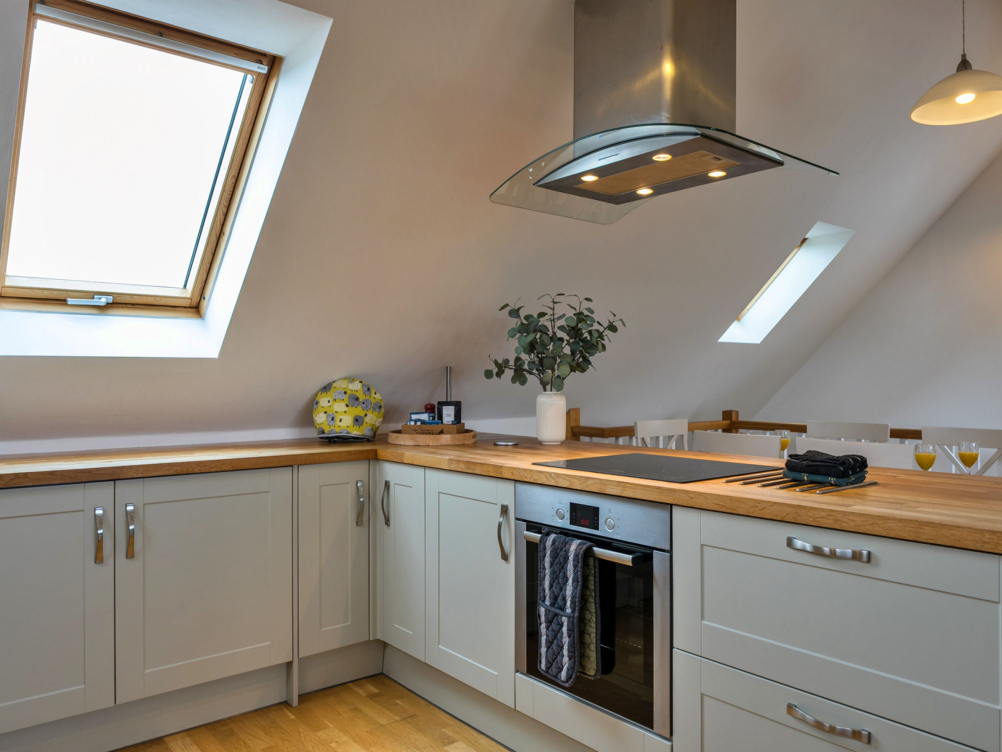 Tregirls - Inside
