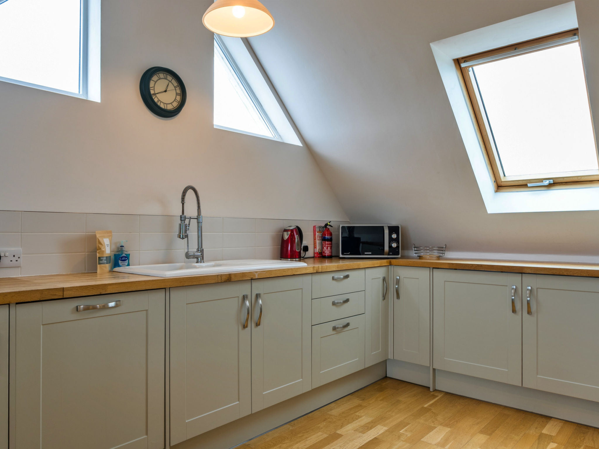Tregirls - Inside