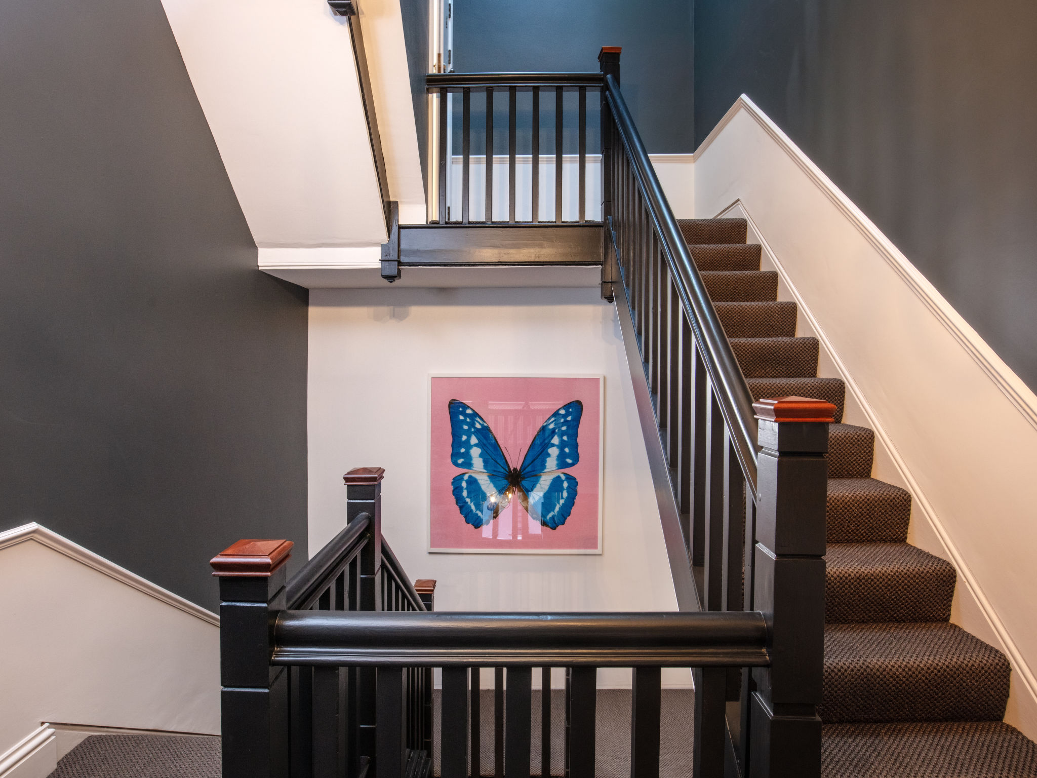 Elton John & Friends - Binnen