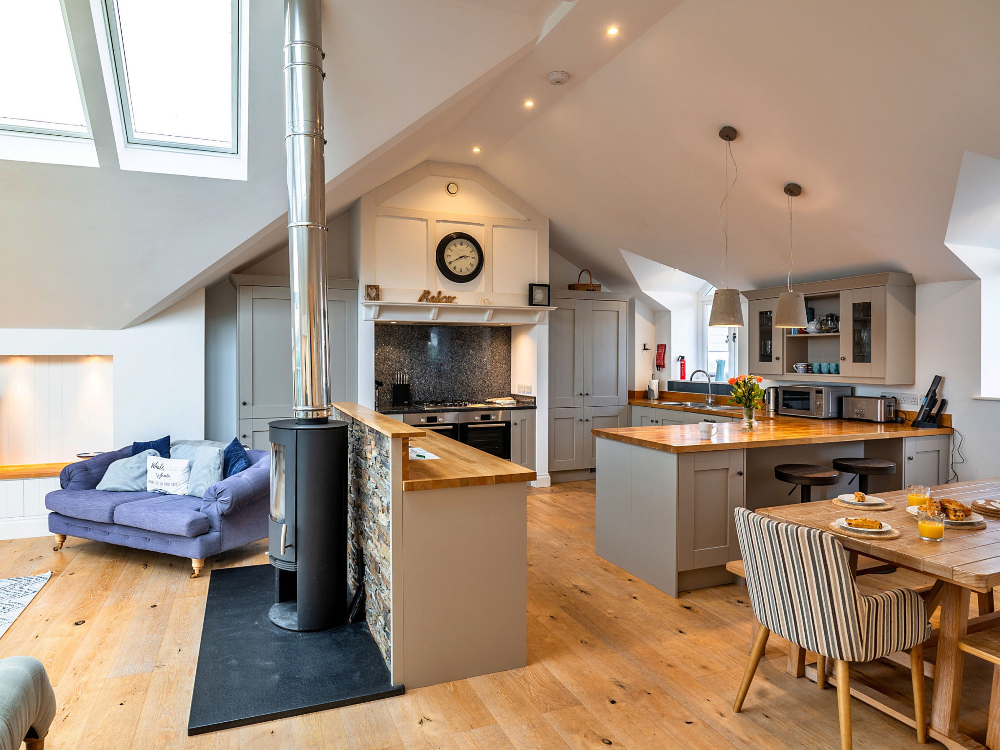 Dingles Cottage-Inside