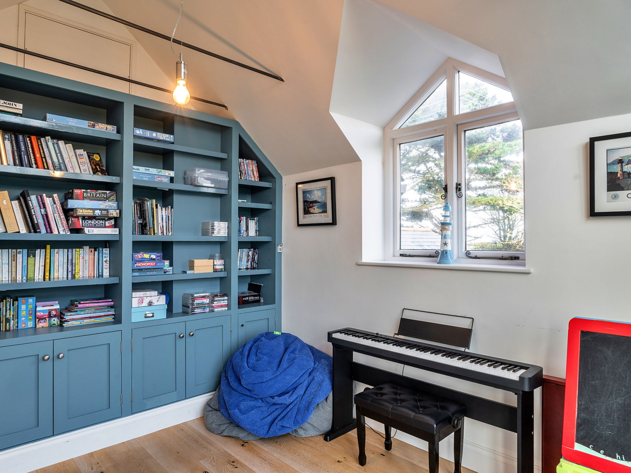 Dingles Cottage-Inside