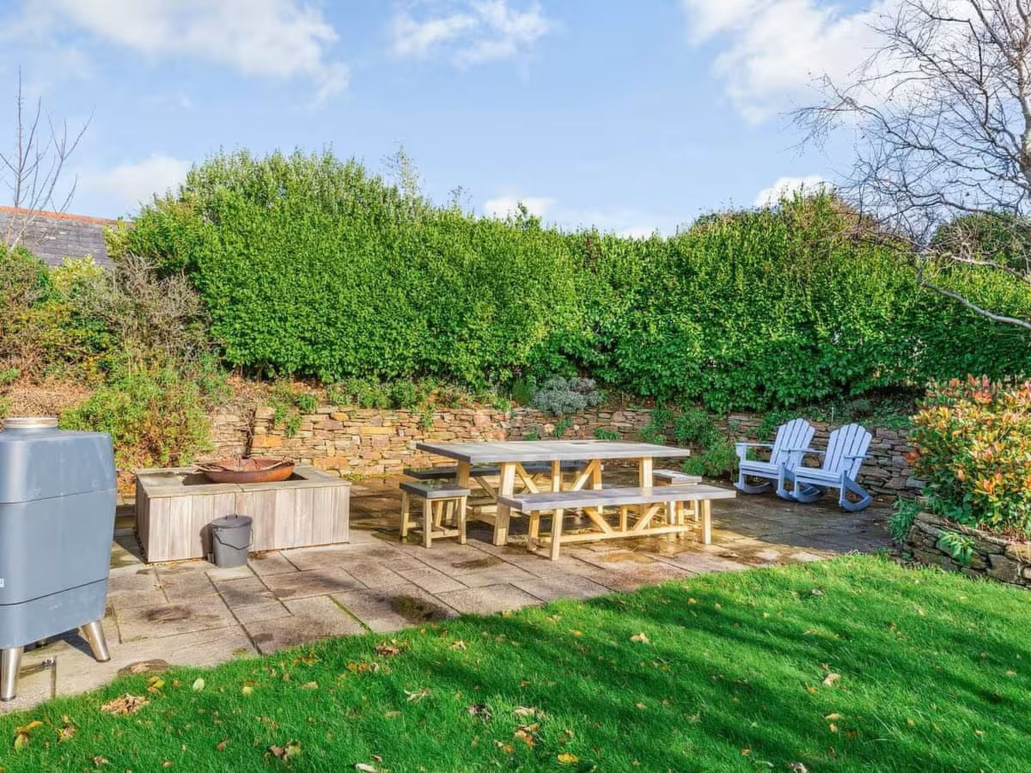 Dingles Cottage-Outside