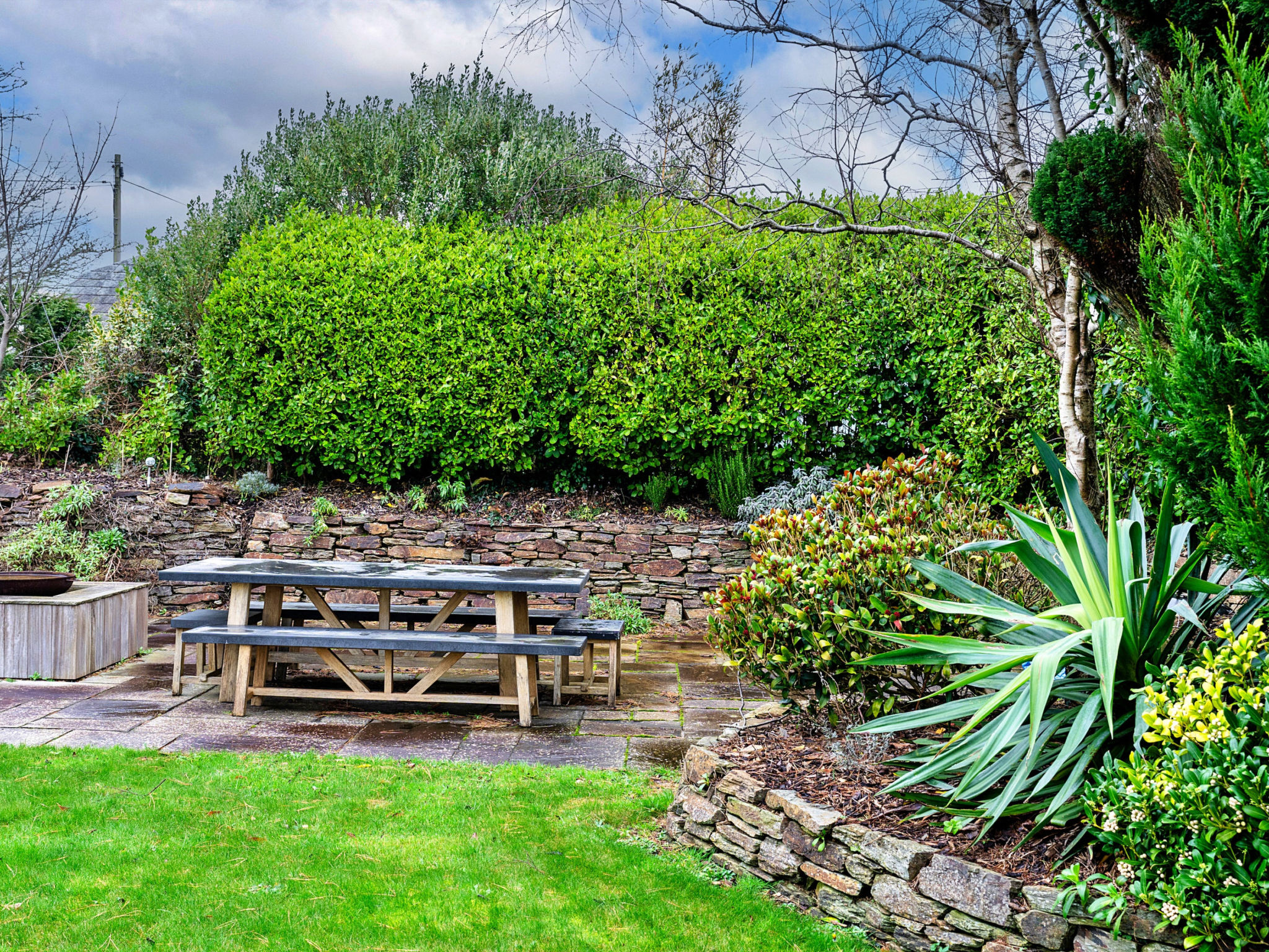 Dingles Cottage-Outside