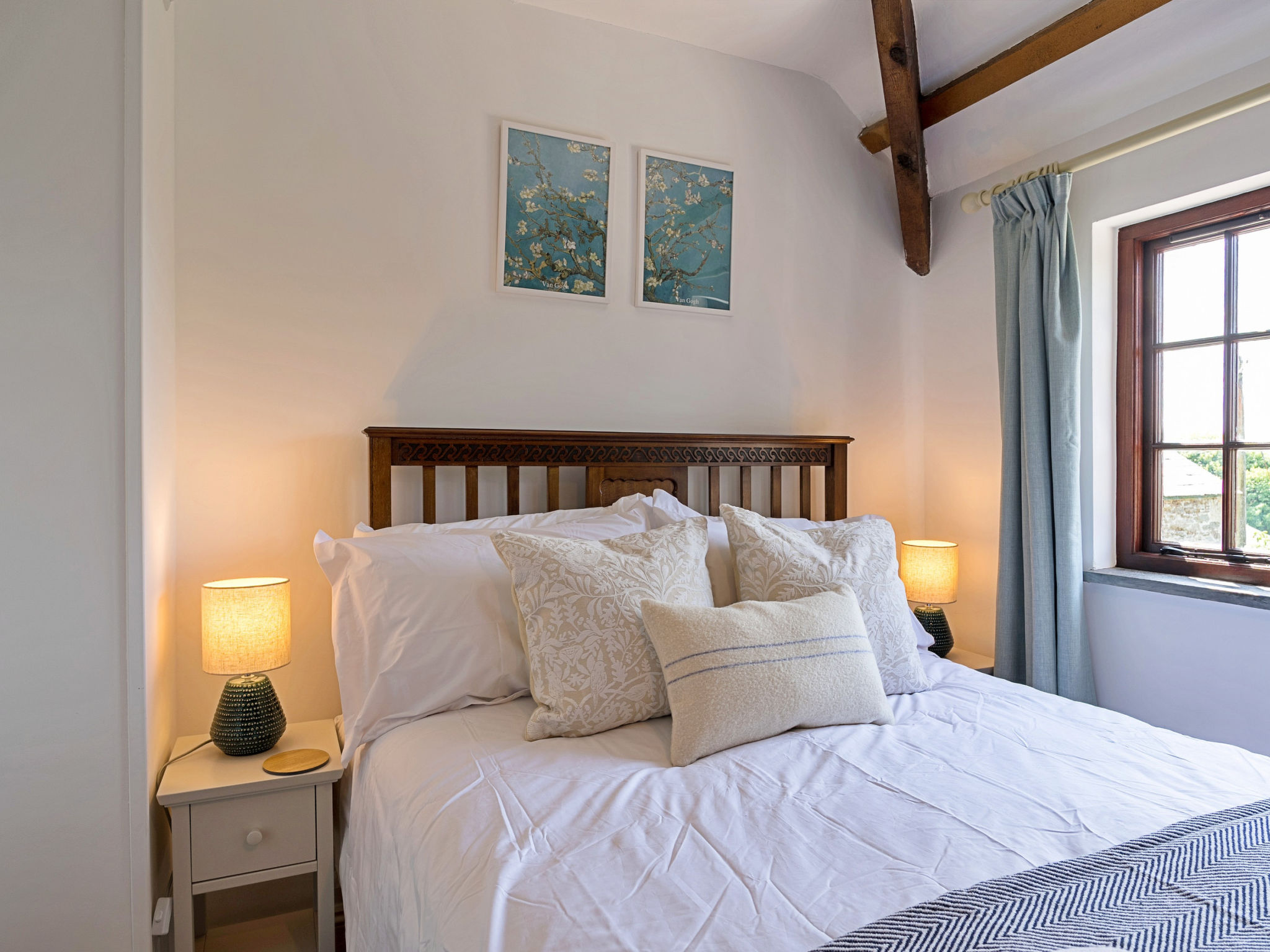 Demelza Cottage-Inside